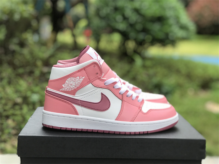 Air Jordan 1 Mid