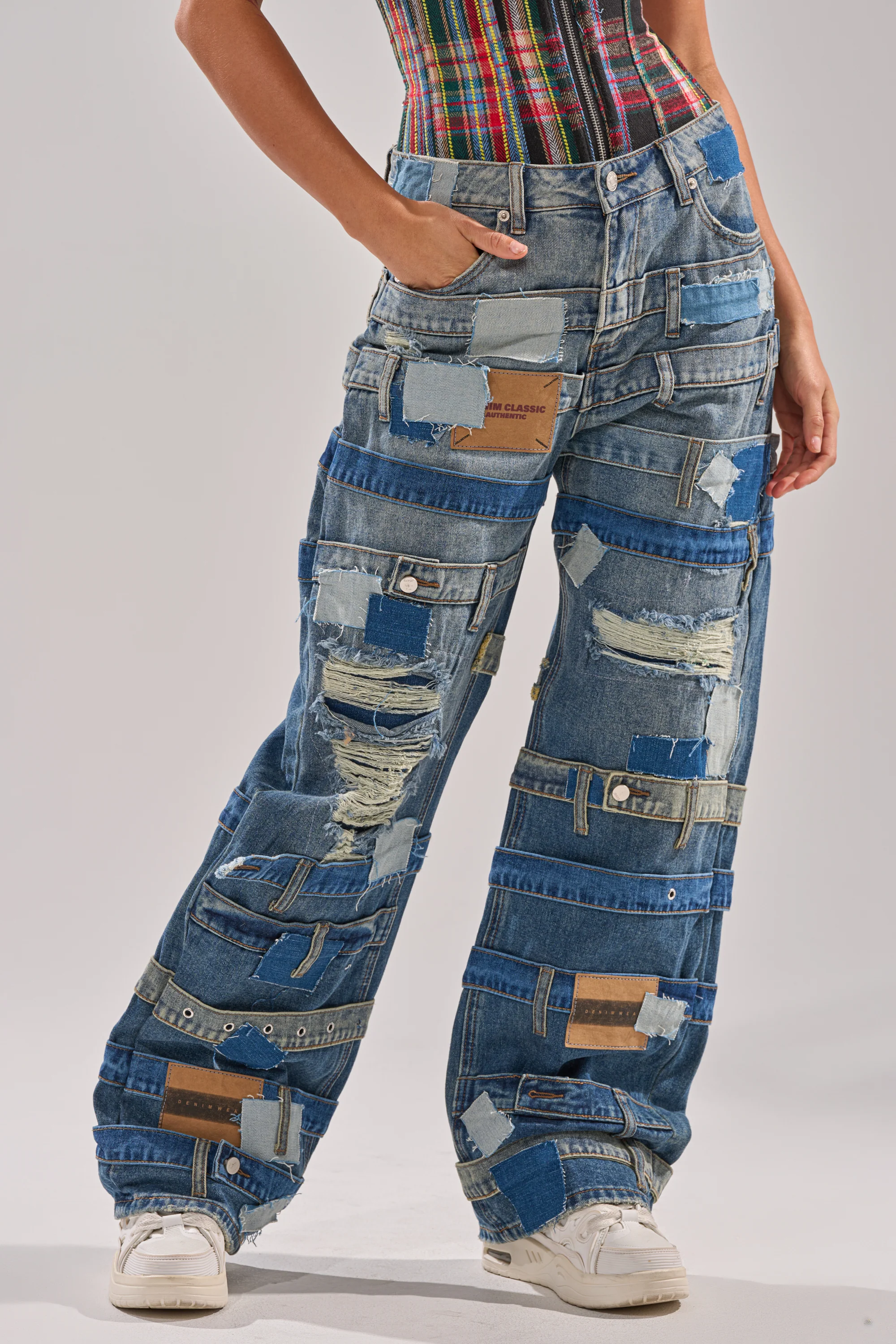 COOL ENOUGH RELAXED DENIM - Akira Store