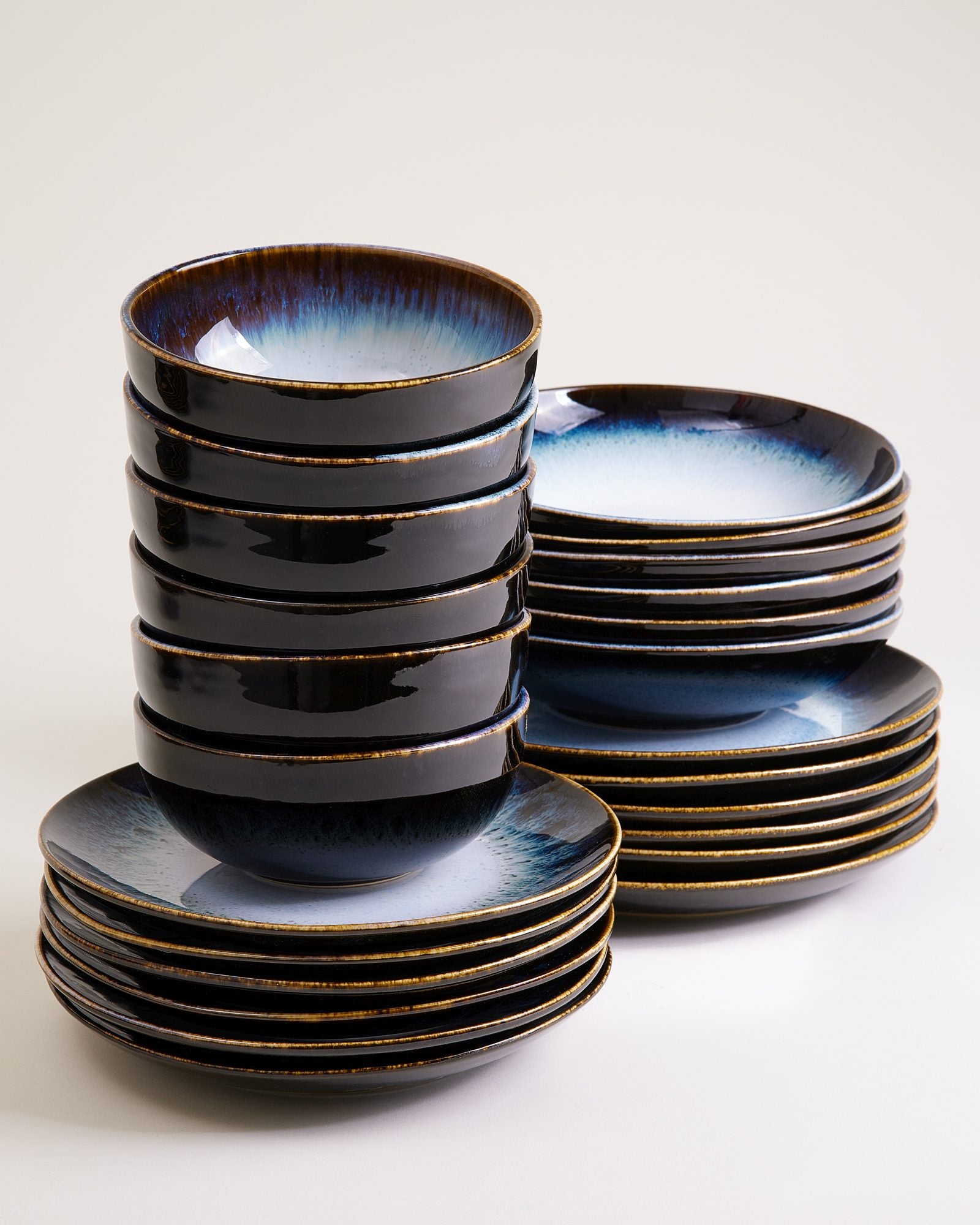 ALCACHOFRA - TABLEWARE SET CLASSIC BLACK-BLUE 24 PIECES