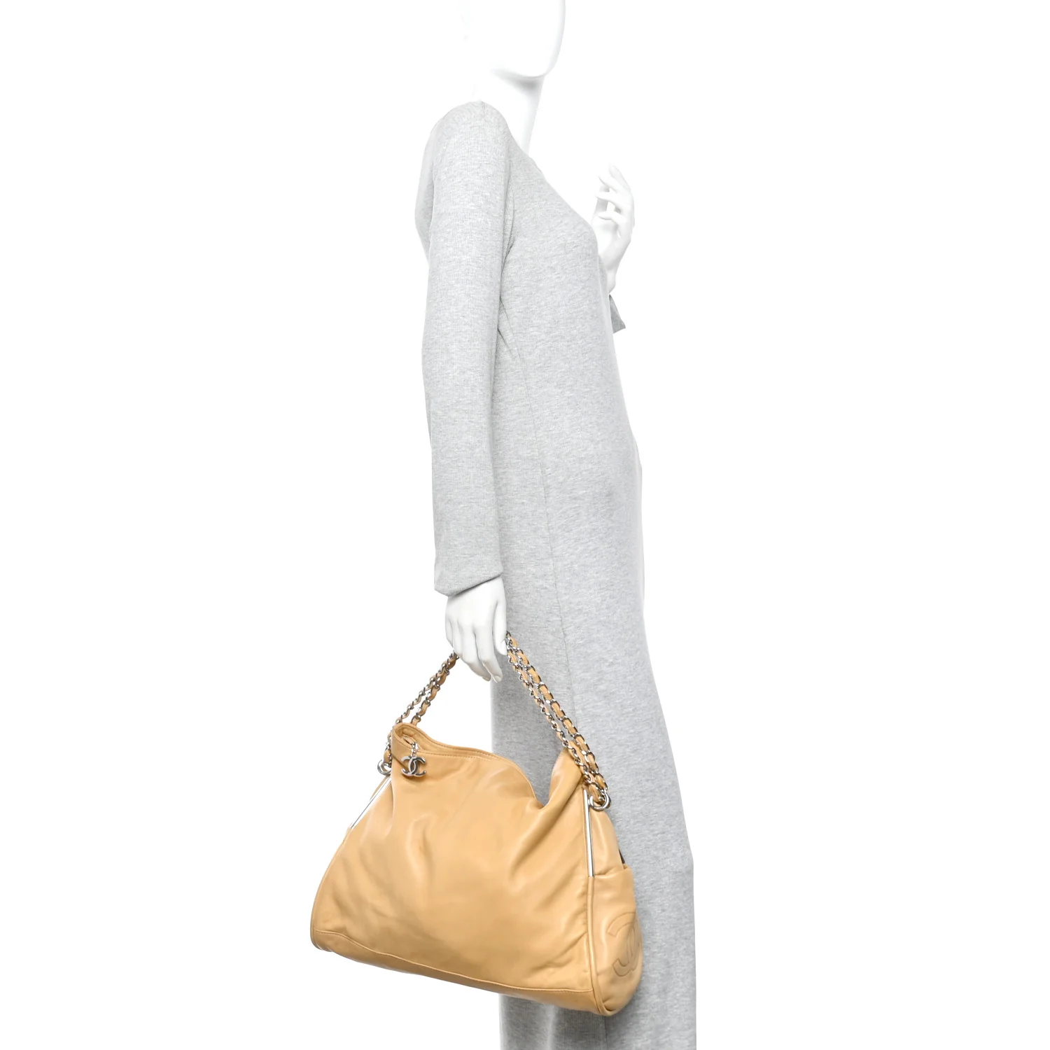Lambskin Large Ultimate Soft Tote Beige