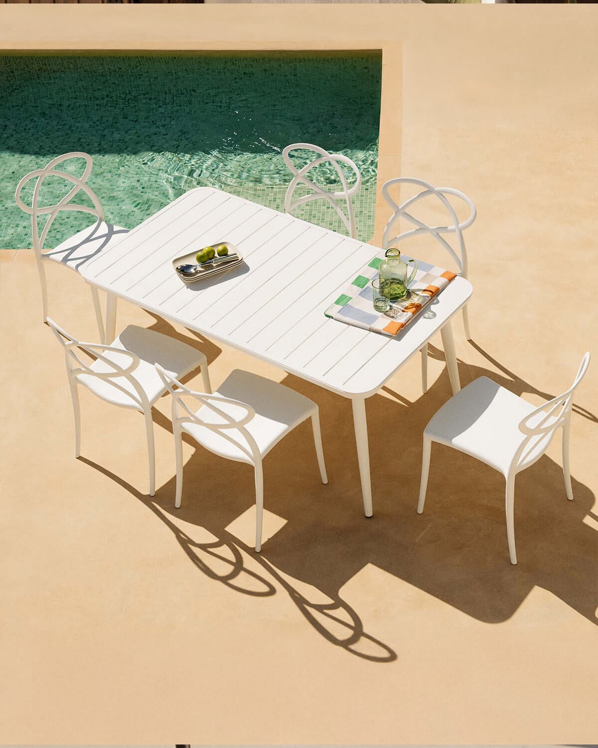 Set Cancún - Cielo - Set de Mesa Rectangular de Aluminio (160x90 cm) Cancún y 6 Sillas de Polipropileno de Exterior Cielo