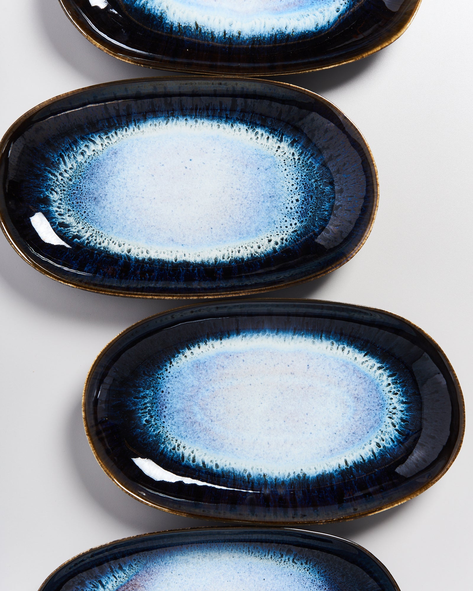 ALCACHOFRA SERVING PLATTER L BLACK