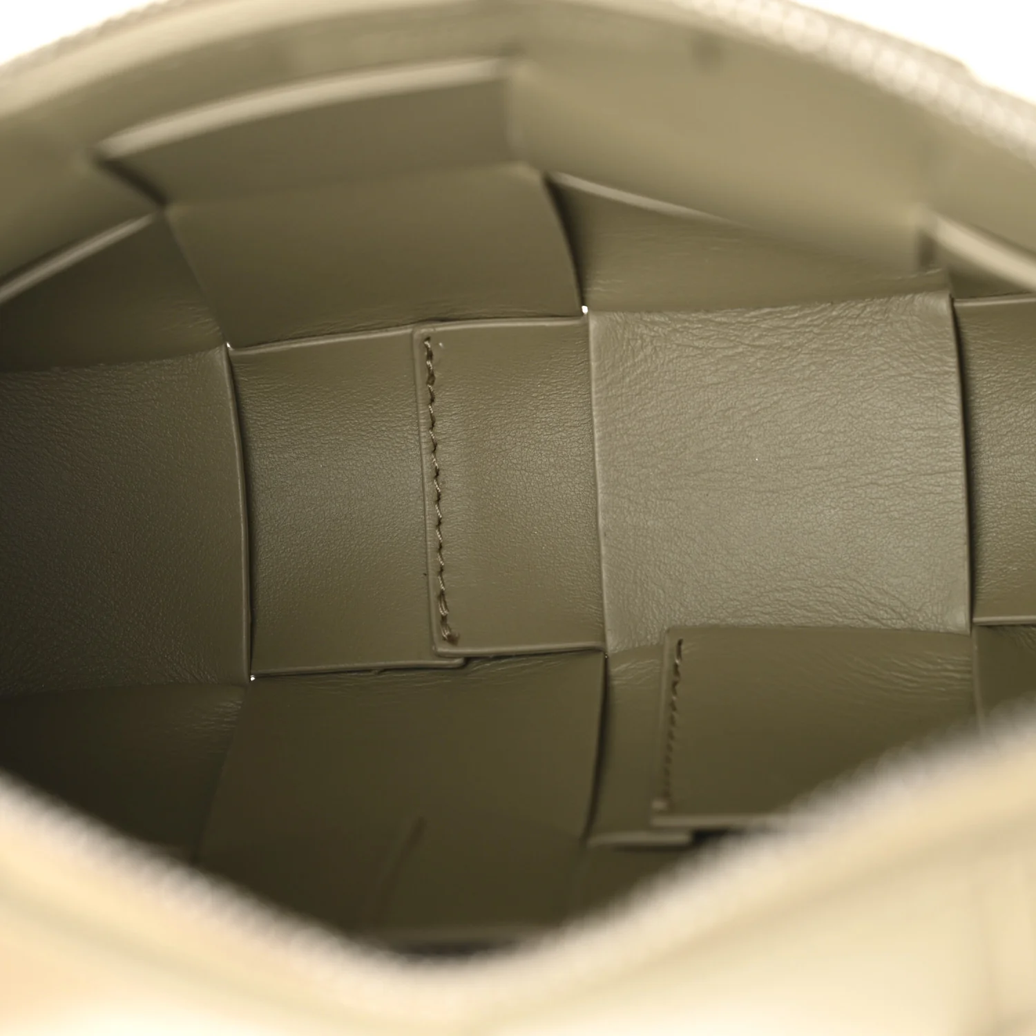 Lambskin Maxi Intrecciato Cassette Camera Bag Travertine