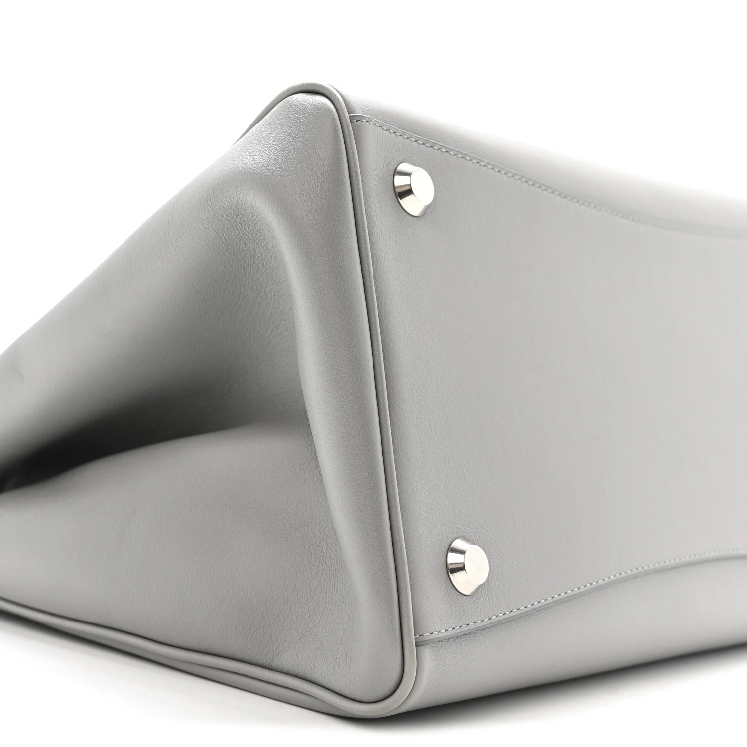 Smooth Calfskin Hampton Carry All Bag Grey