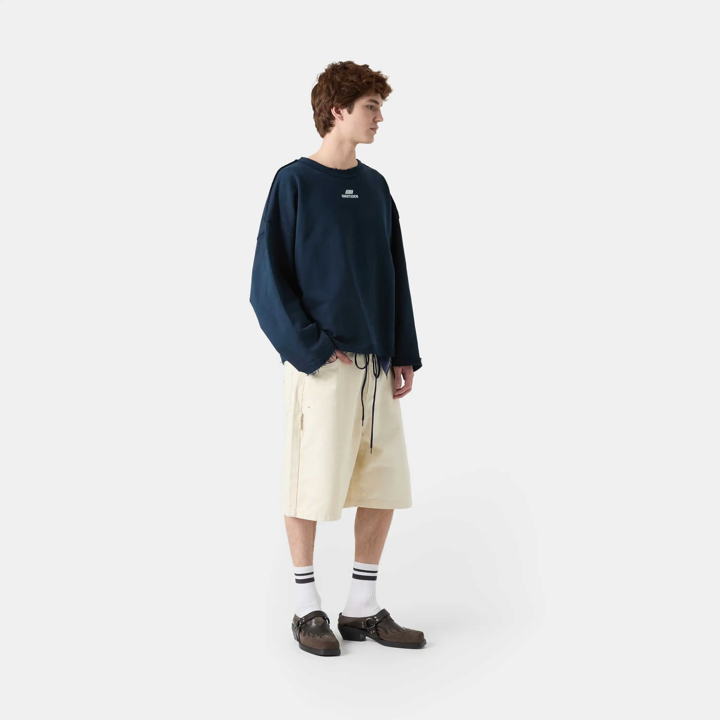 Suty Navy Reverse Crewneck