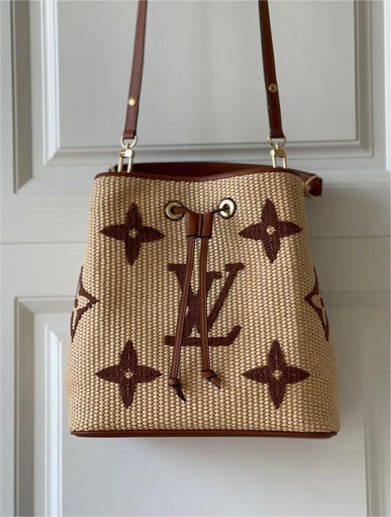 Louis Vuitton neonoe Bag Apricot