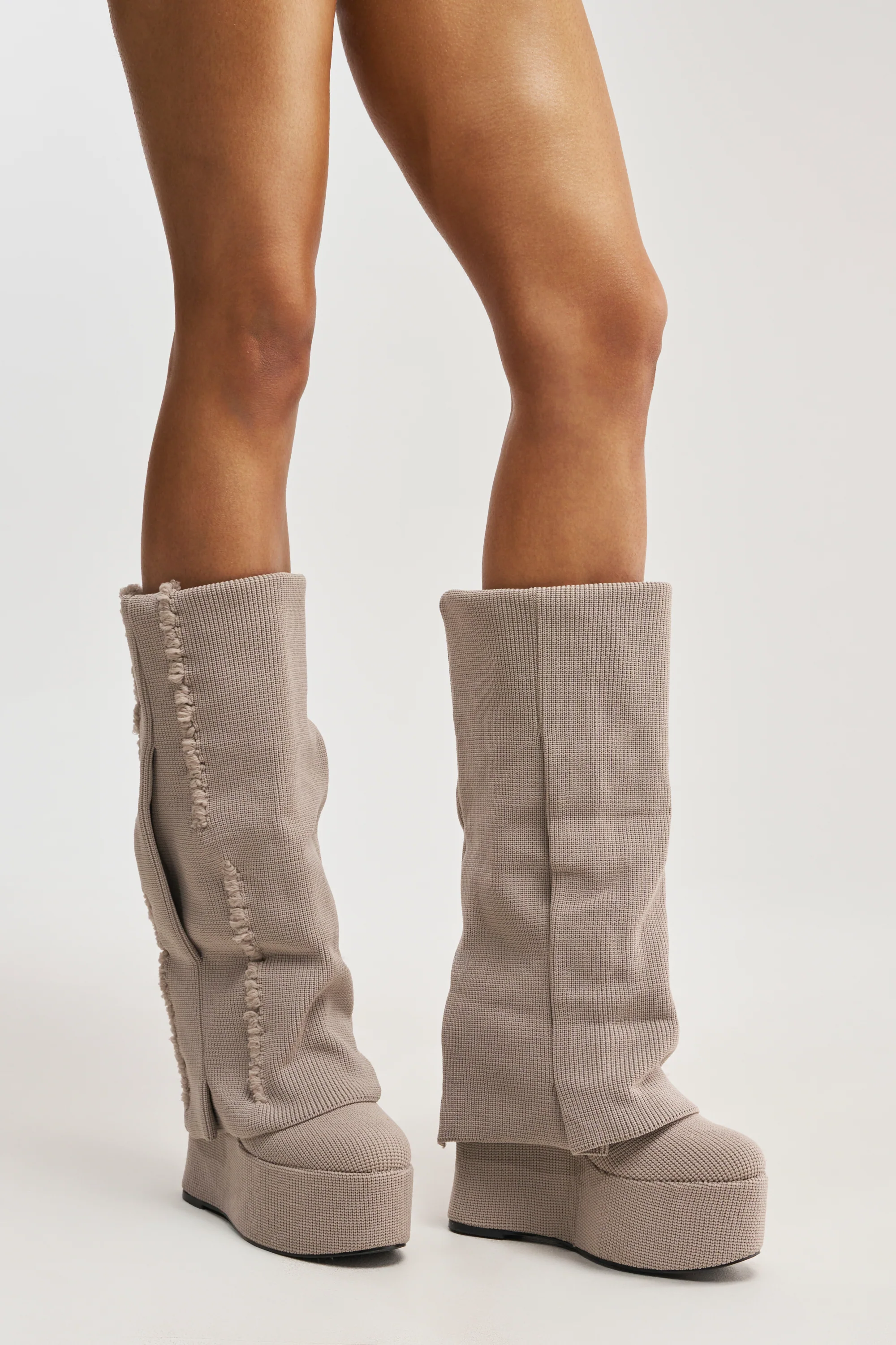 AZALEA WANG FRANKEYE BEIGE FLATFORM BOOT - Akira Store