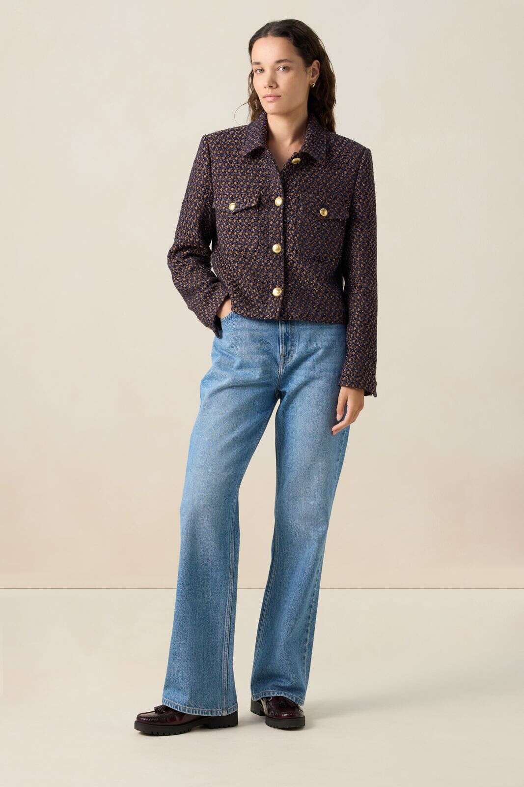 Donkerbruin boucl&eacute; jack