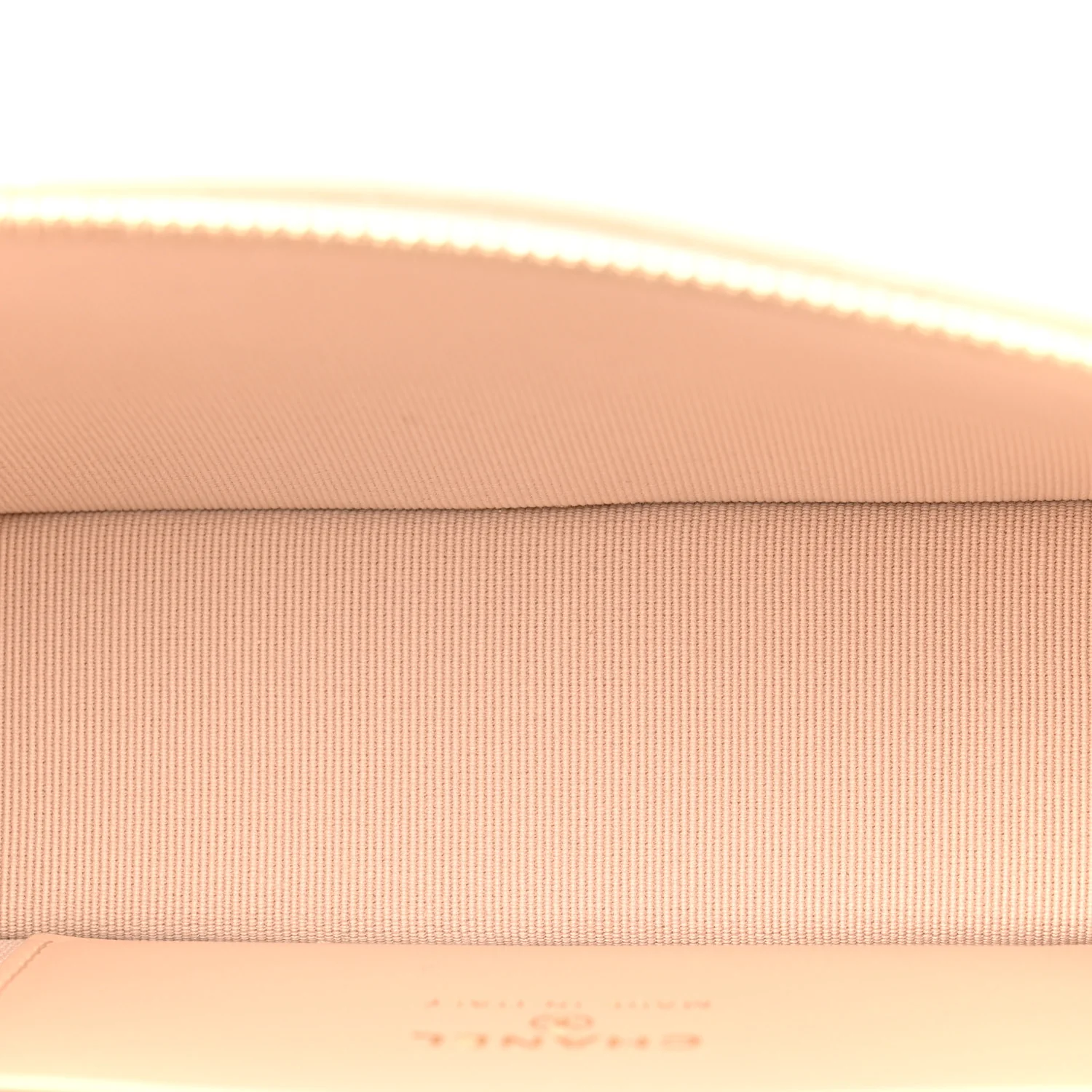 Caviar Quilted Top Handle Slim Vanity With Chain Beige
