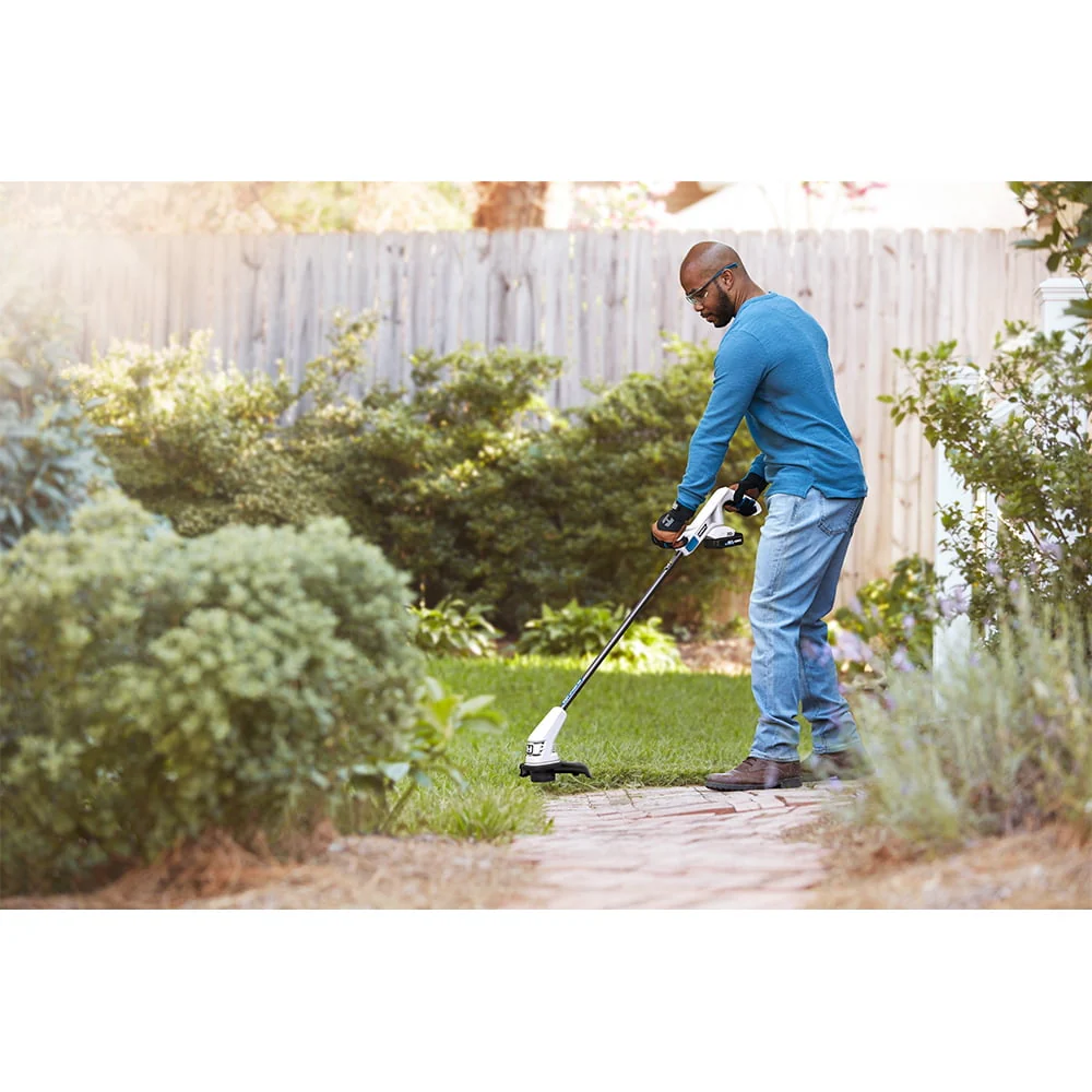 20 Volt 10 inch String Trimmer/Bazooka Leaf Blower Combo Kit, (1) 2 0Ah Lithium Ion Battery Image 5