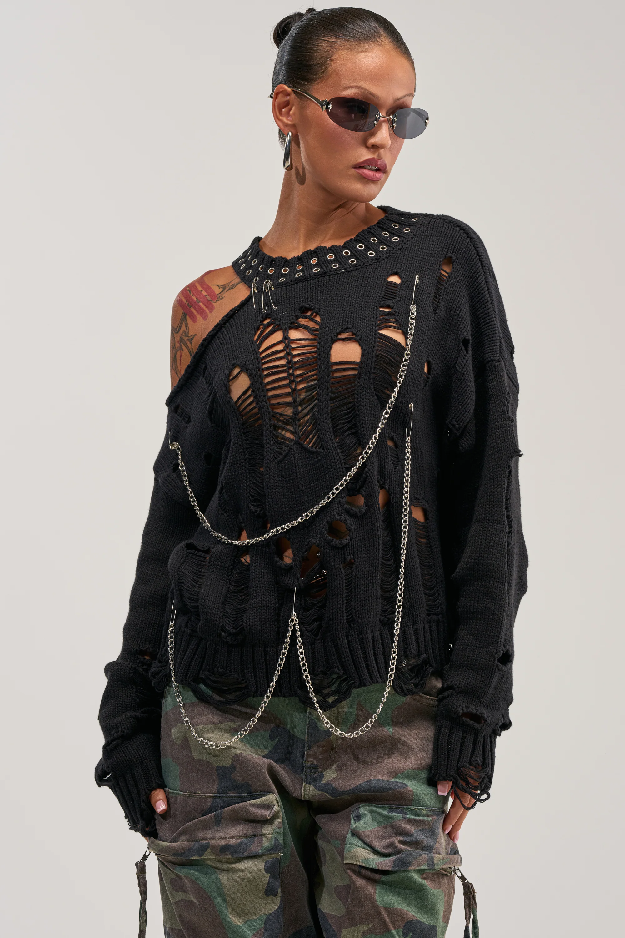 CHOPPED UP DISTRESSED SWEATER - Akira Store