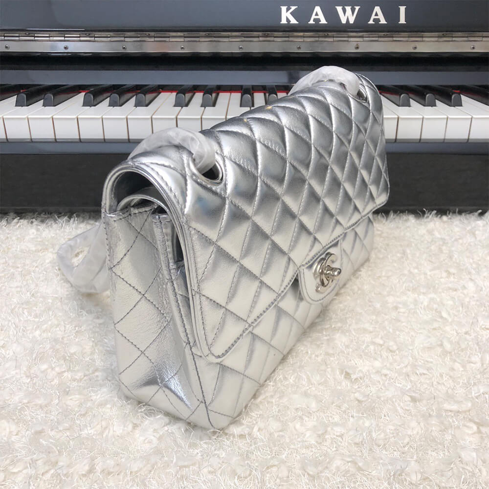 CHANEL Classic Flap Medium(High-end Grade)