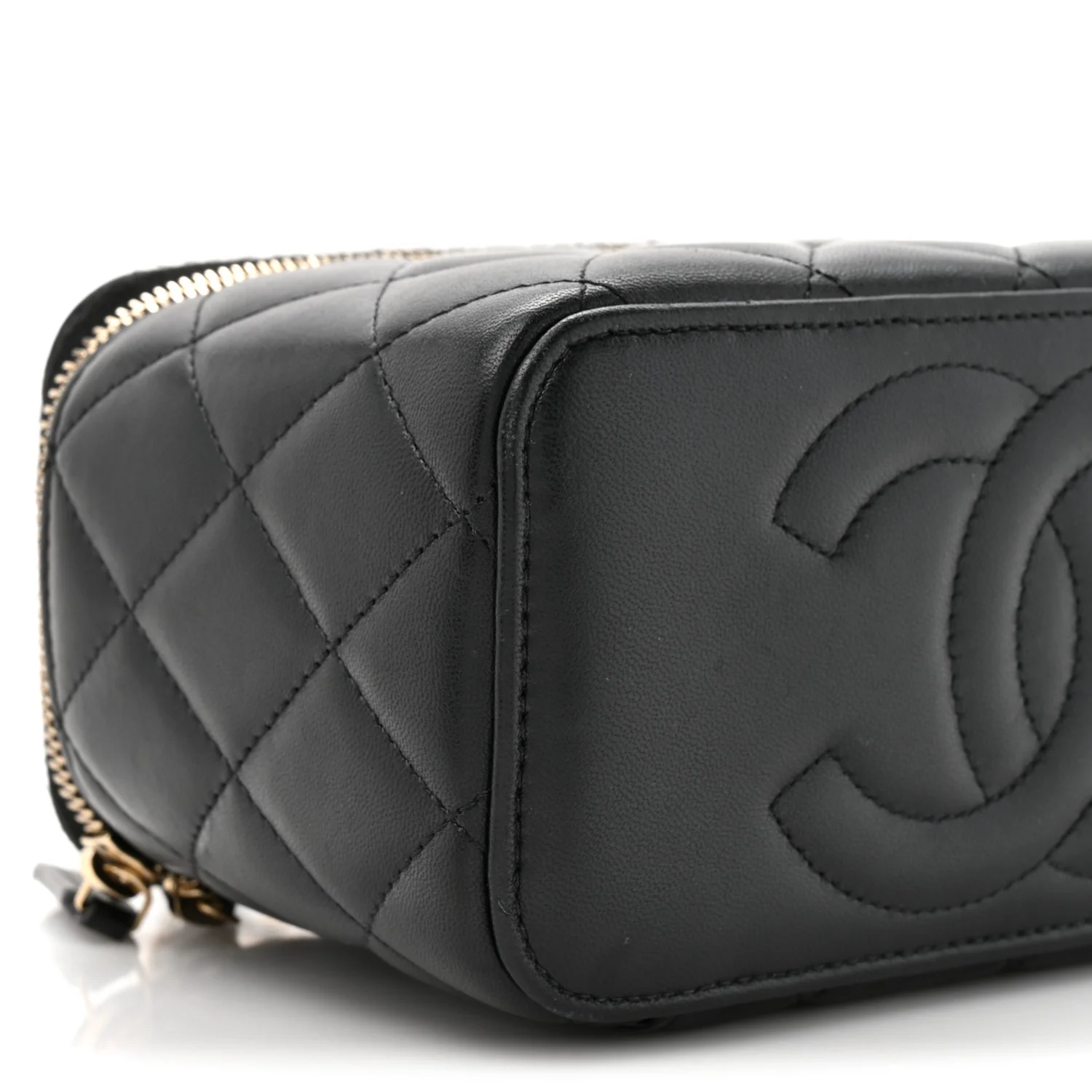 Lambskin Quilted Small Top Handle Vanity Case With Chain Black