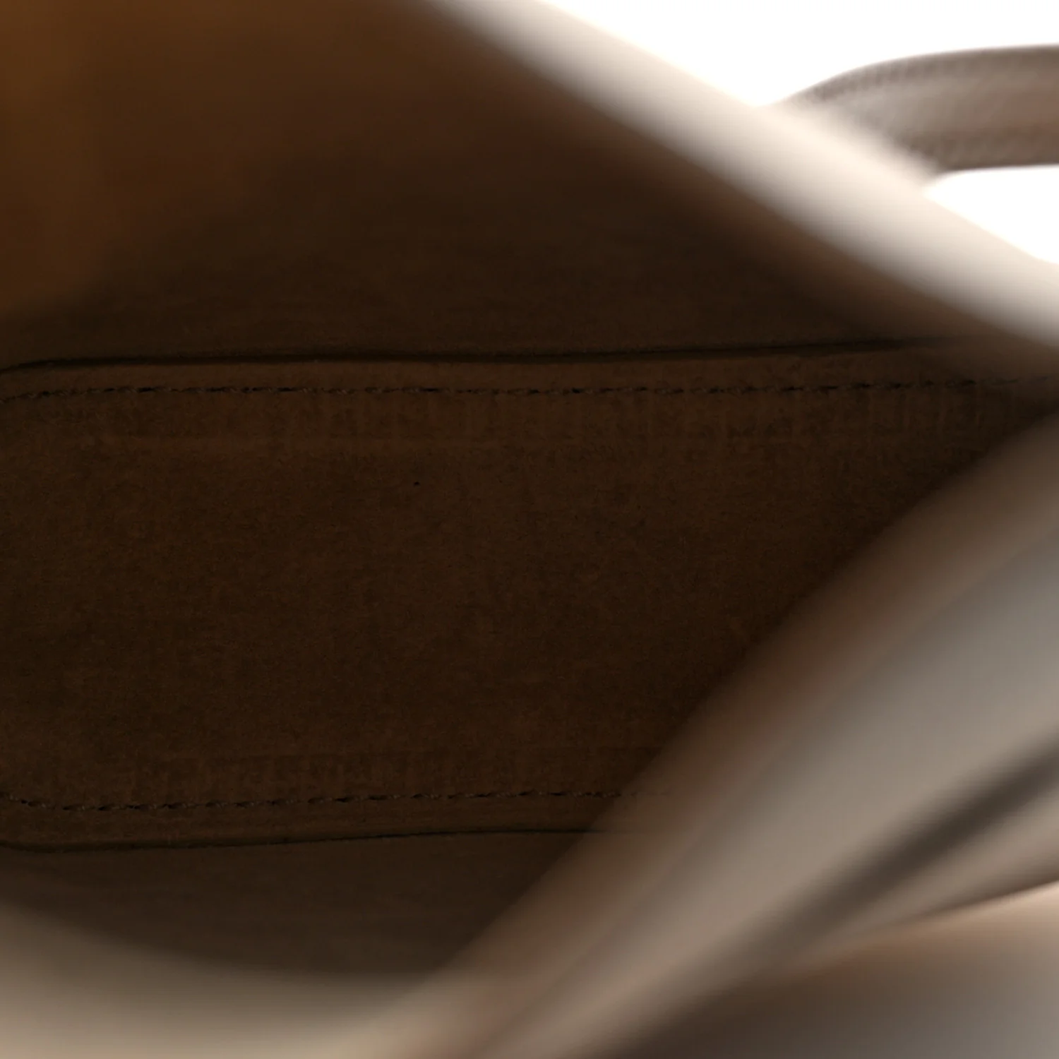 Grained Calfskin Bale Phone Case Warm Mastic