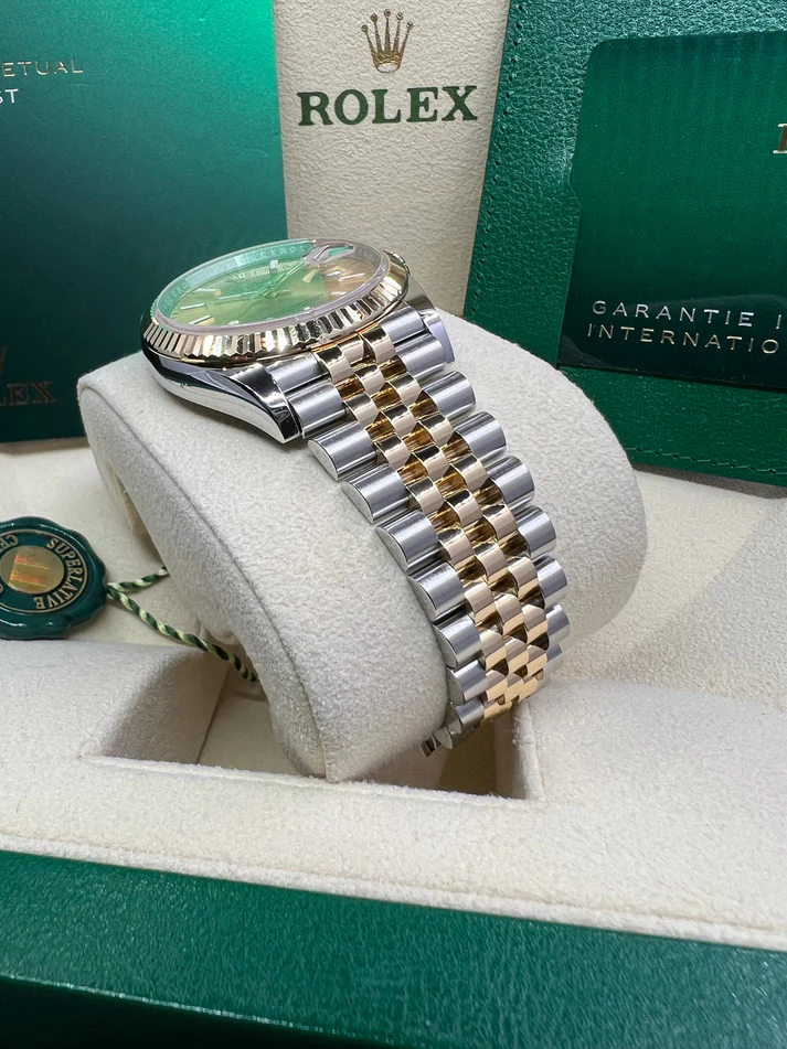 [Super Clone]RLX  Datejust 36mm 126233-0015 Champagne 36mm Dial Jubilee Bracelet Watch