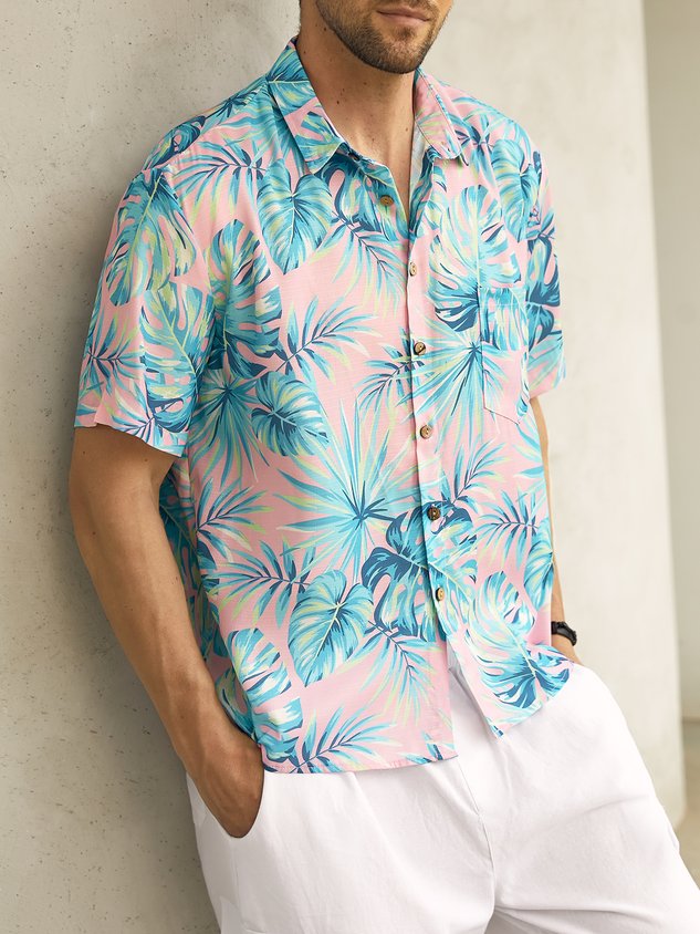 Chemise de villégiature tropicale à manches courtes et poche poitrine