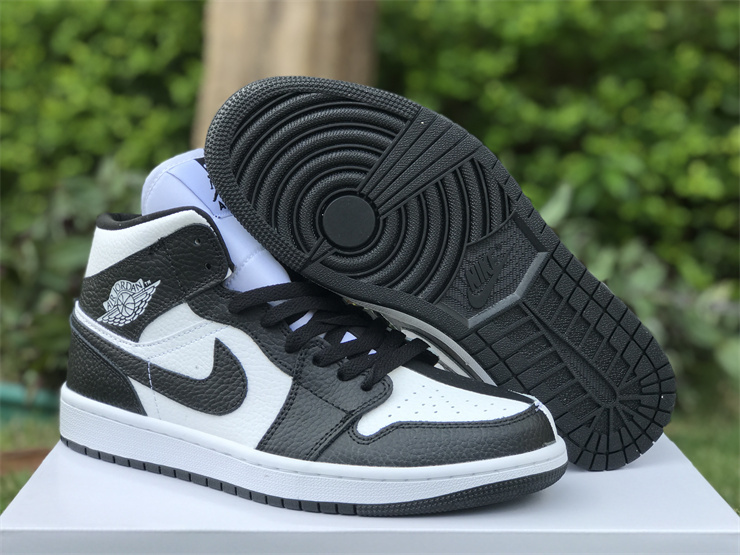 Air Jordan 1 Mid “Invert”