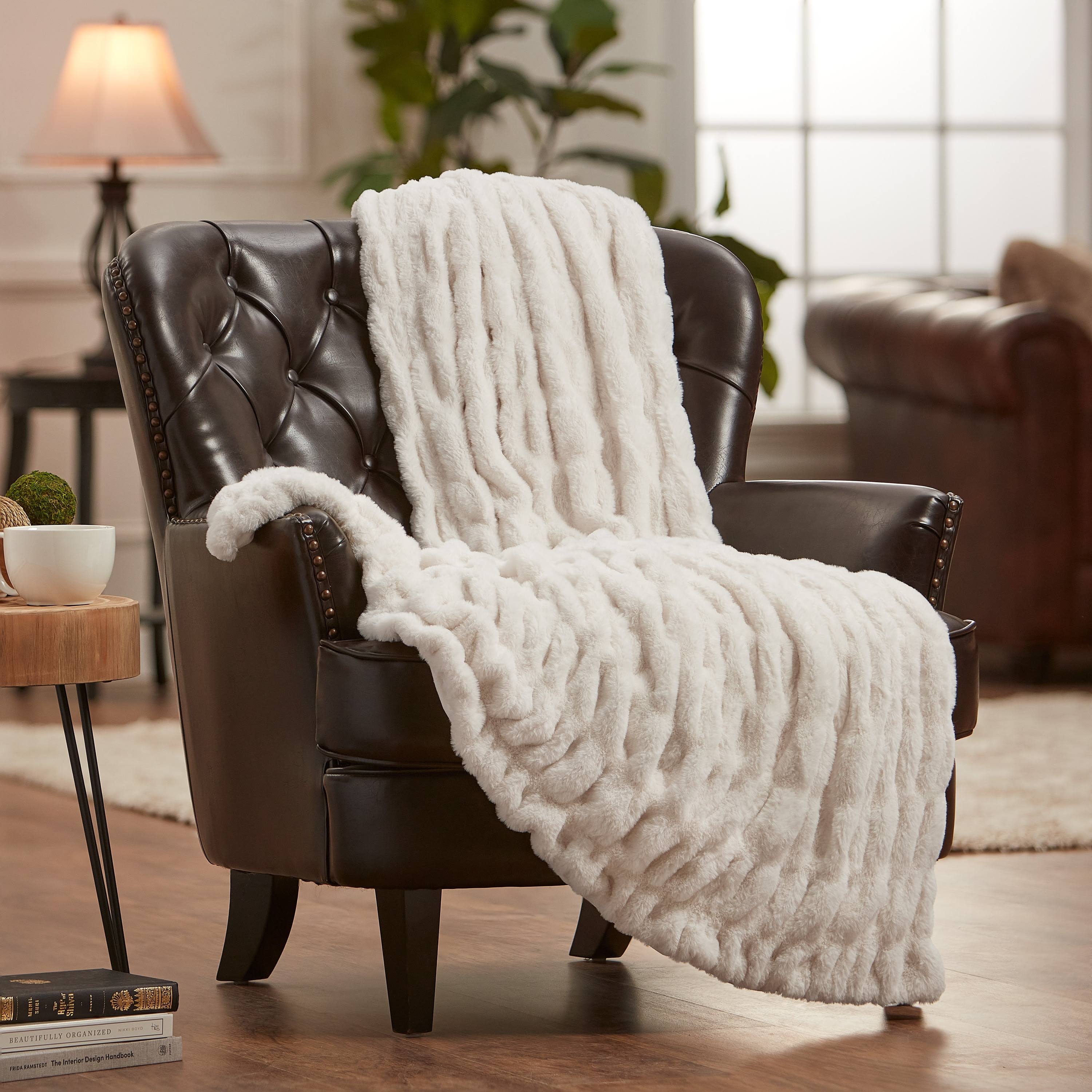 Chanasya Ruched Luxurious Soft Faux Fur Throw Blanket - Fuzzy Plush and Elegant with Reversible Mink Blanket (50x65 Inches) Cloud