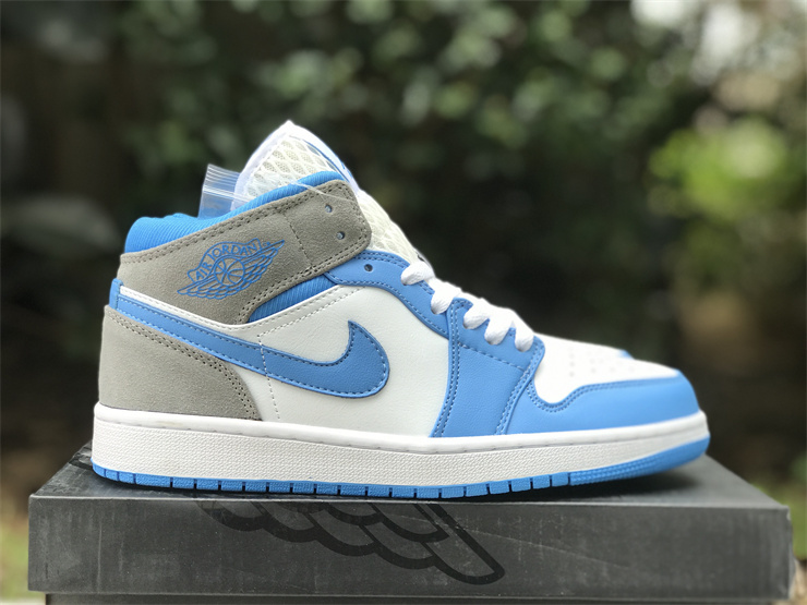 Air Jordan 1 Mid “University Blue”