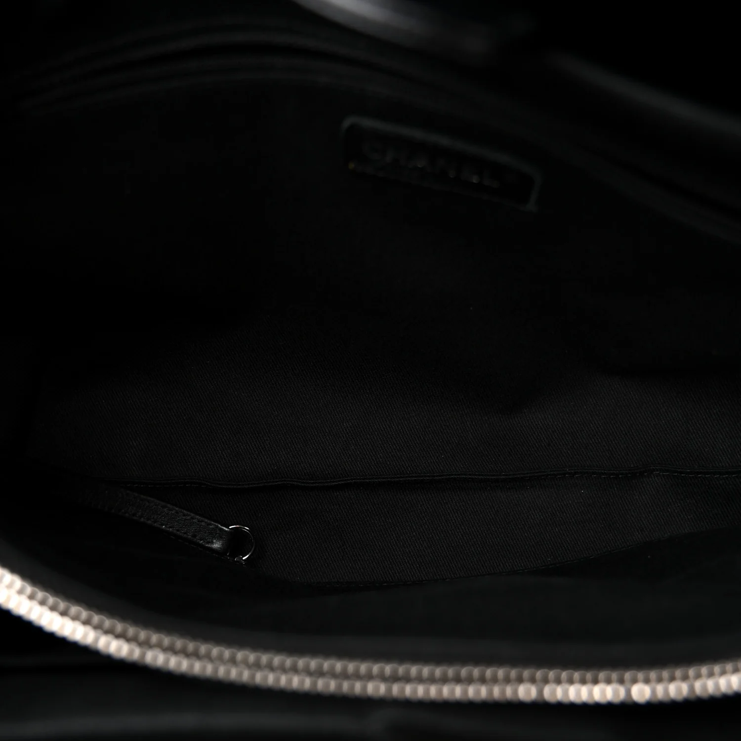 Soft Caviar CC Medium Top Handle Tote Black