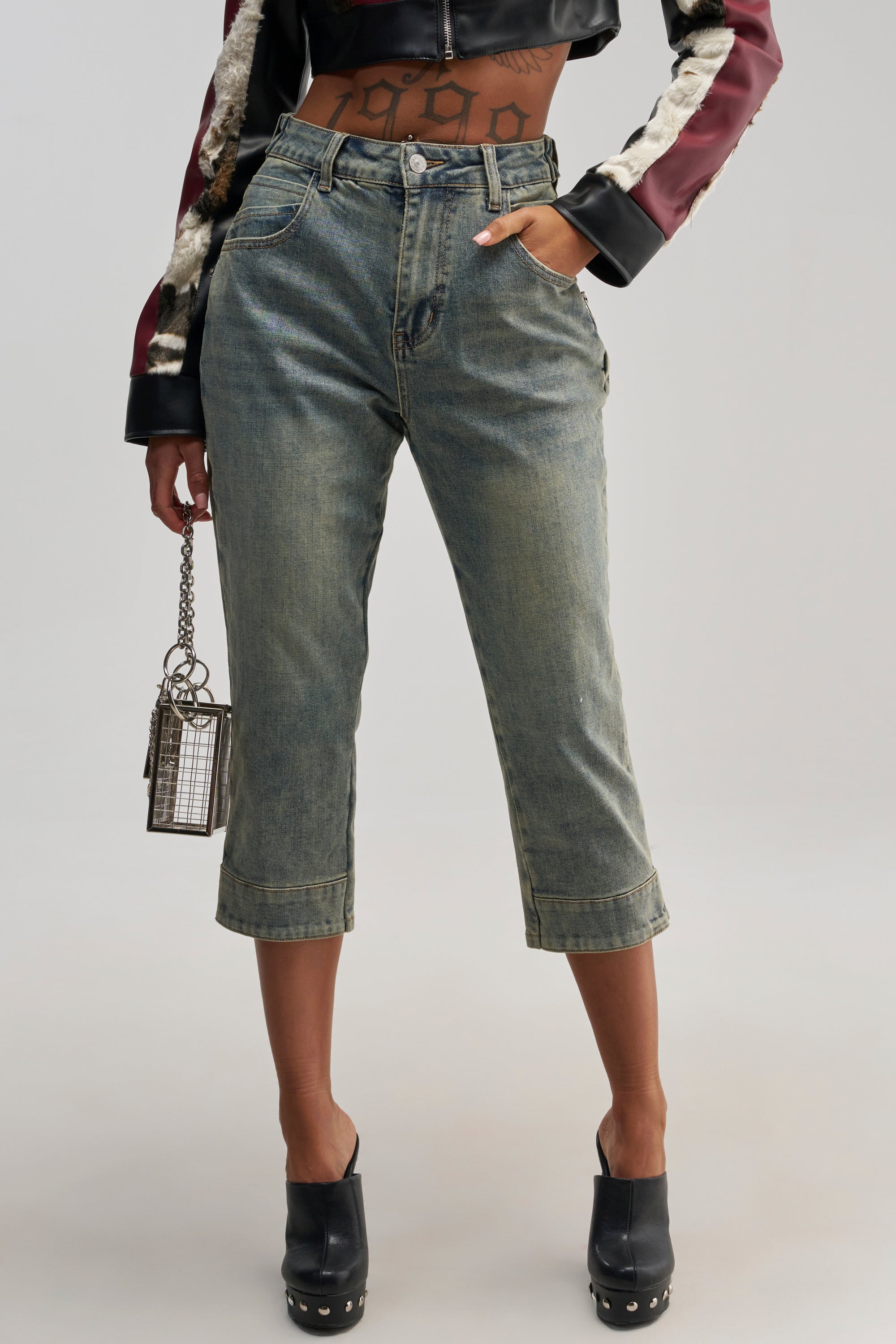 GIRLY POP CAPRI - Akira Store