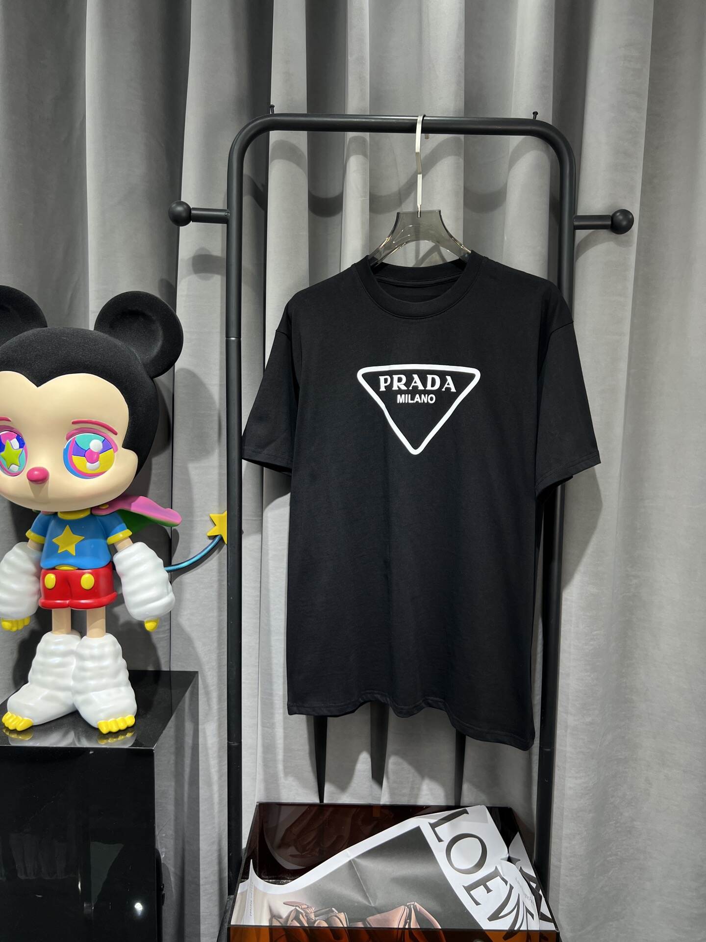 【PRADA 公式旗艦店】プラダ Tシャツご好評に付き再入荷！半袖Tシャツ