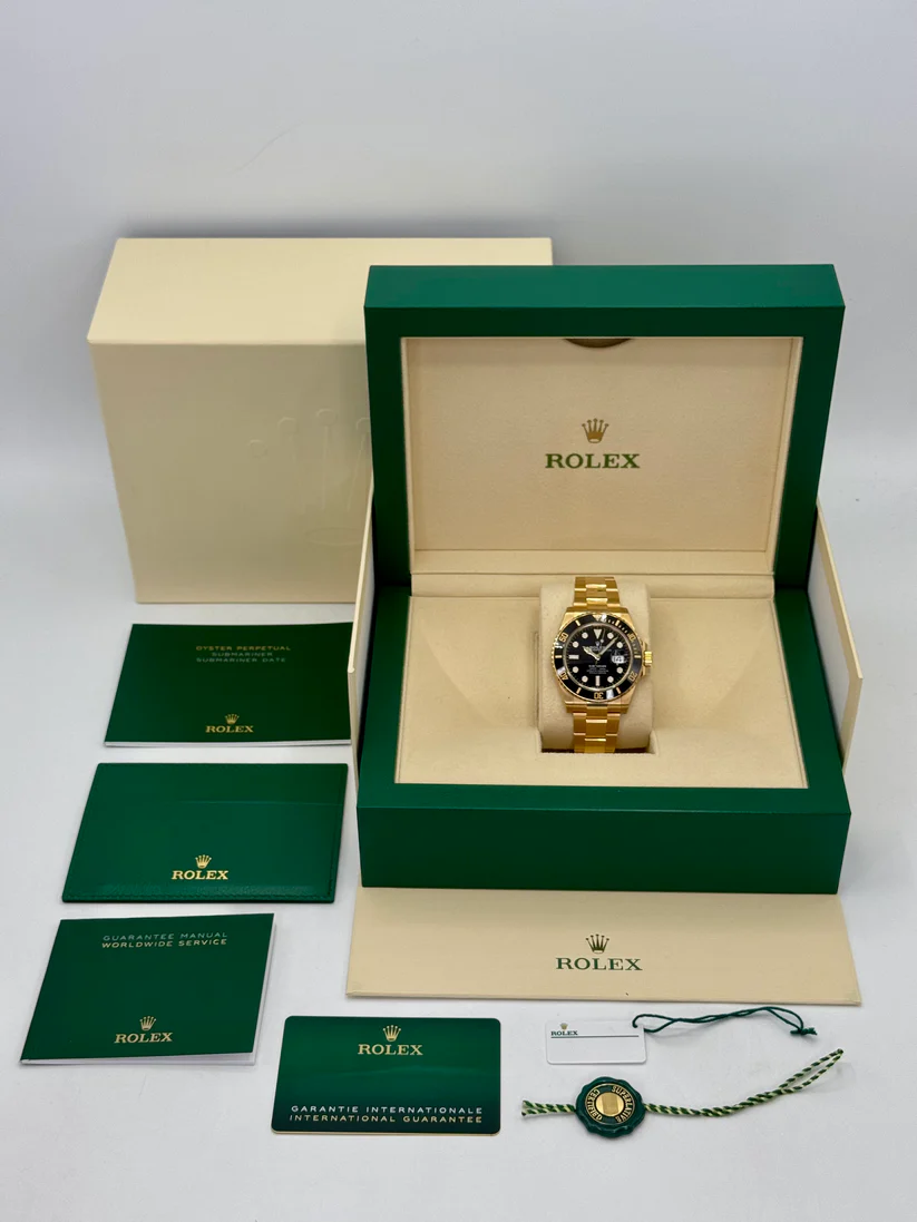[Super Clone]Rolex Submariner 41mm Yellow Gold Black Dial Black Bezel - 126618LN