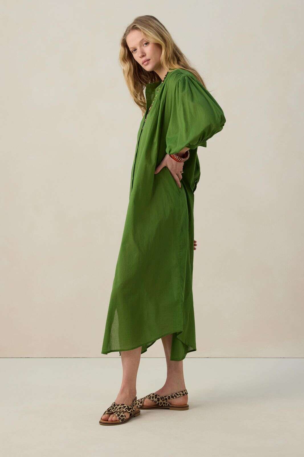 Groene jurk met ceintuur