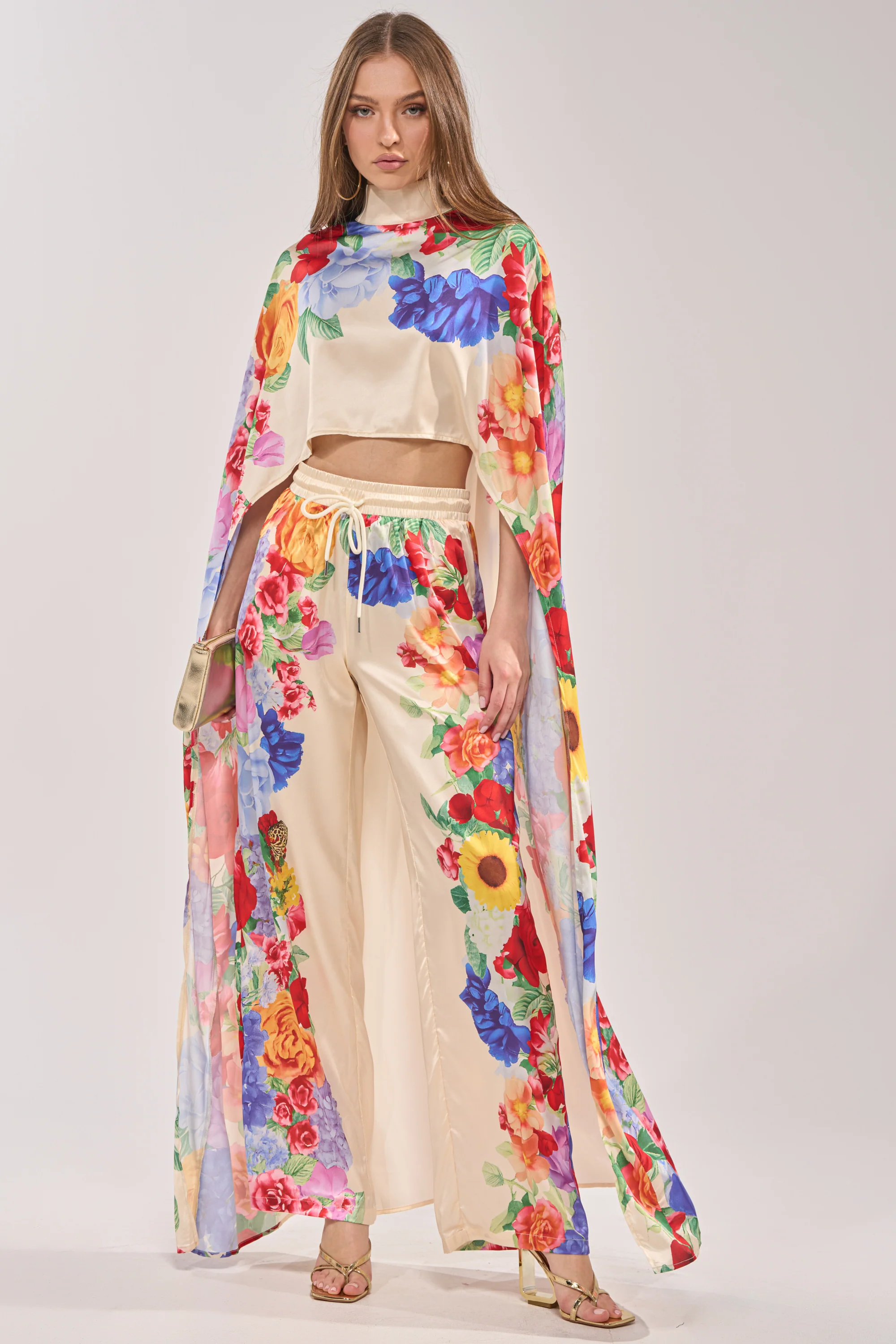 FLORAL BURST CAPE TOP - Akira Store