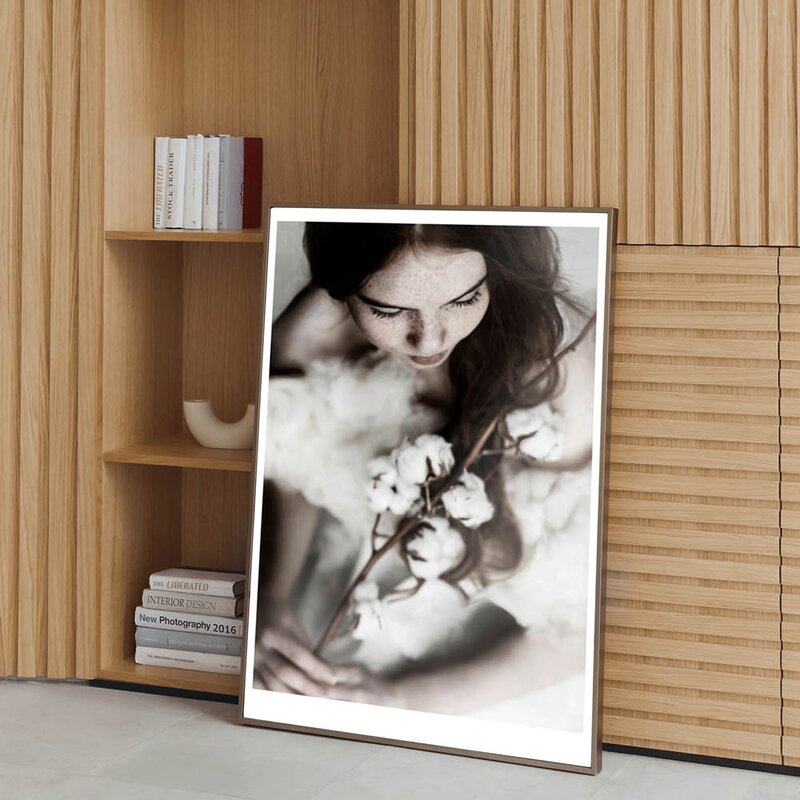 Ingrey Studio poster 50x70 cm girl with cottonflower