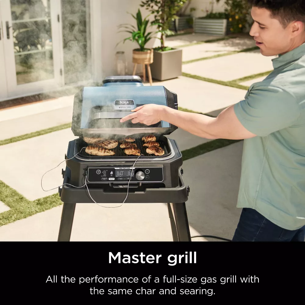 OG951 Woodfire ProConnect Premium XL Outdoor 7-in-1 Grill Smoker, App Enabled, Air Fryer, 2 Built-In Thermometers Blue - Image 3