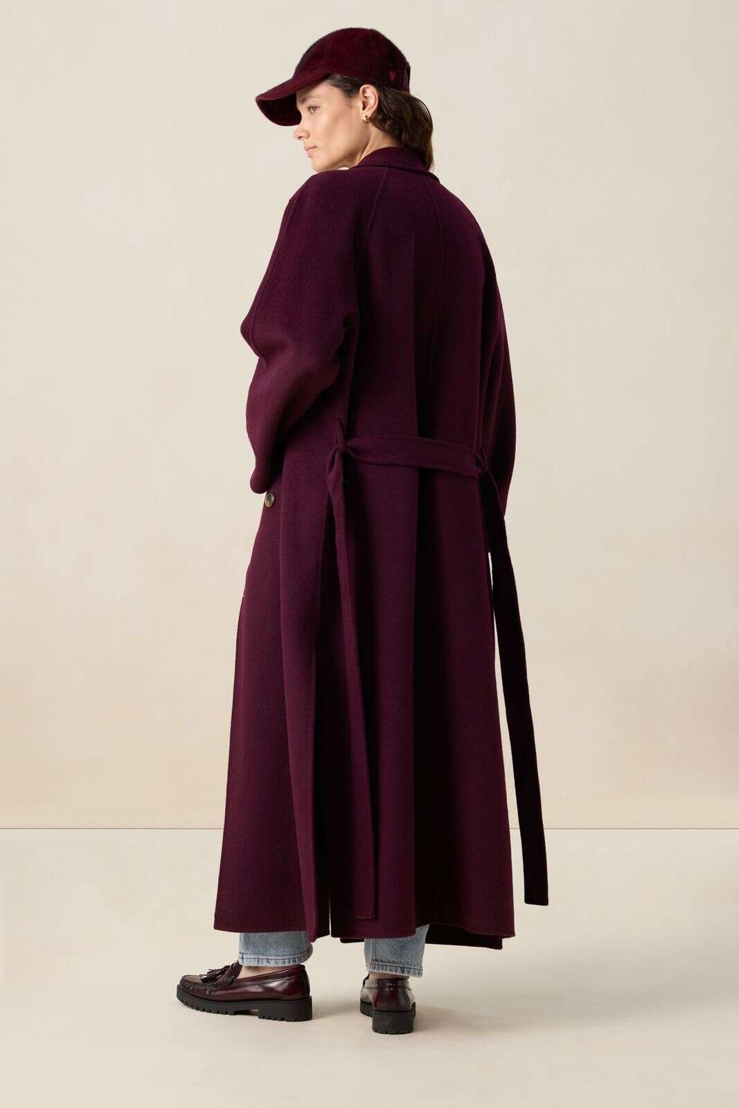 Donkerrode wollen jas