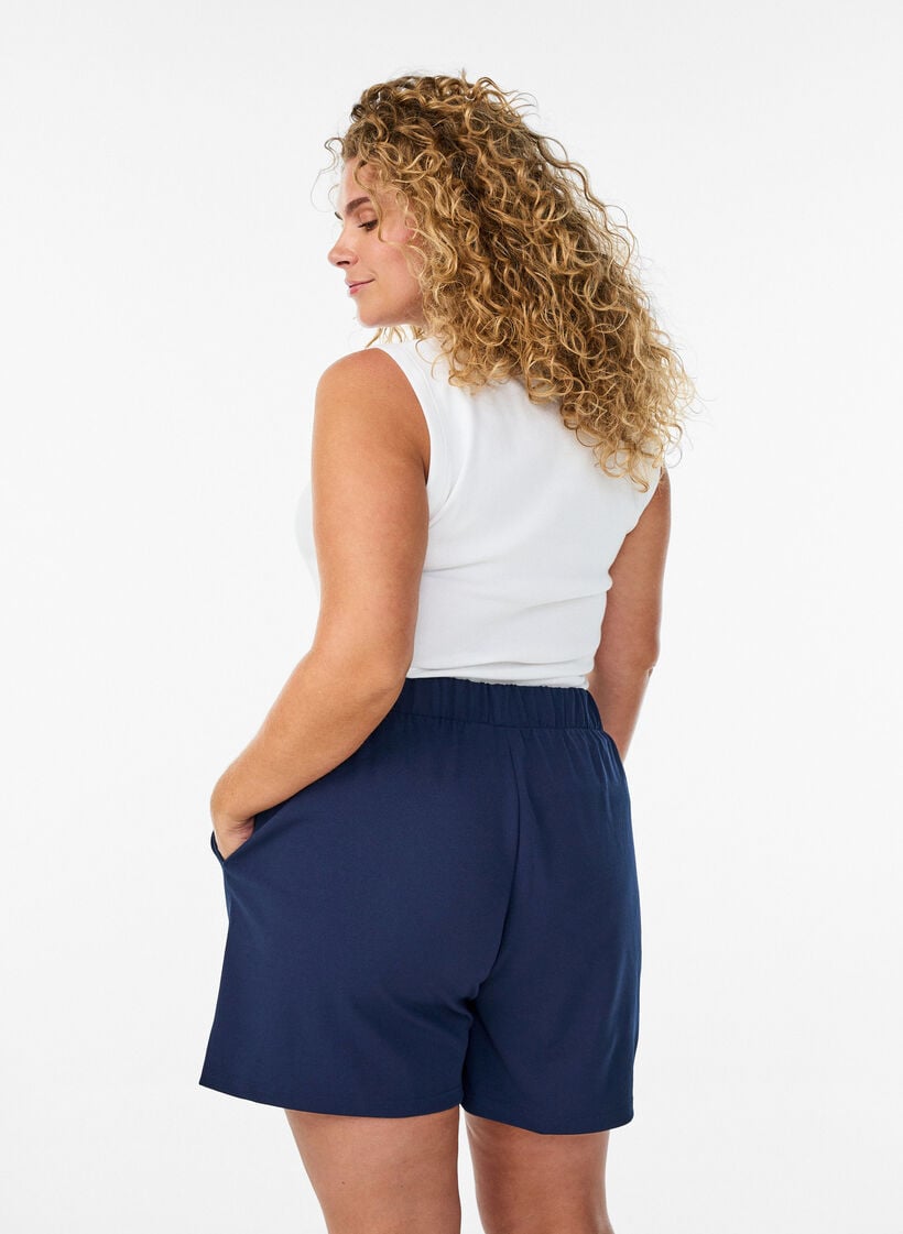 Zizzi Loose shorts with pockets