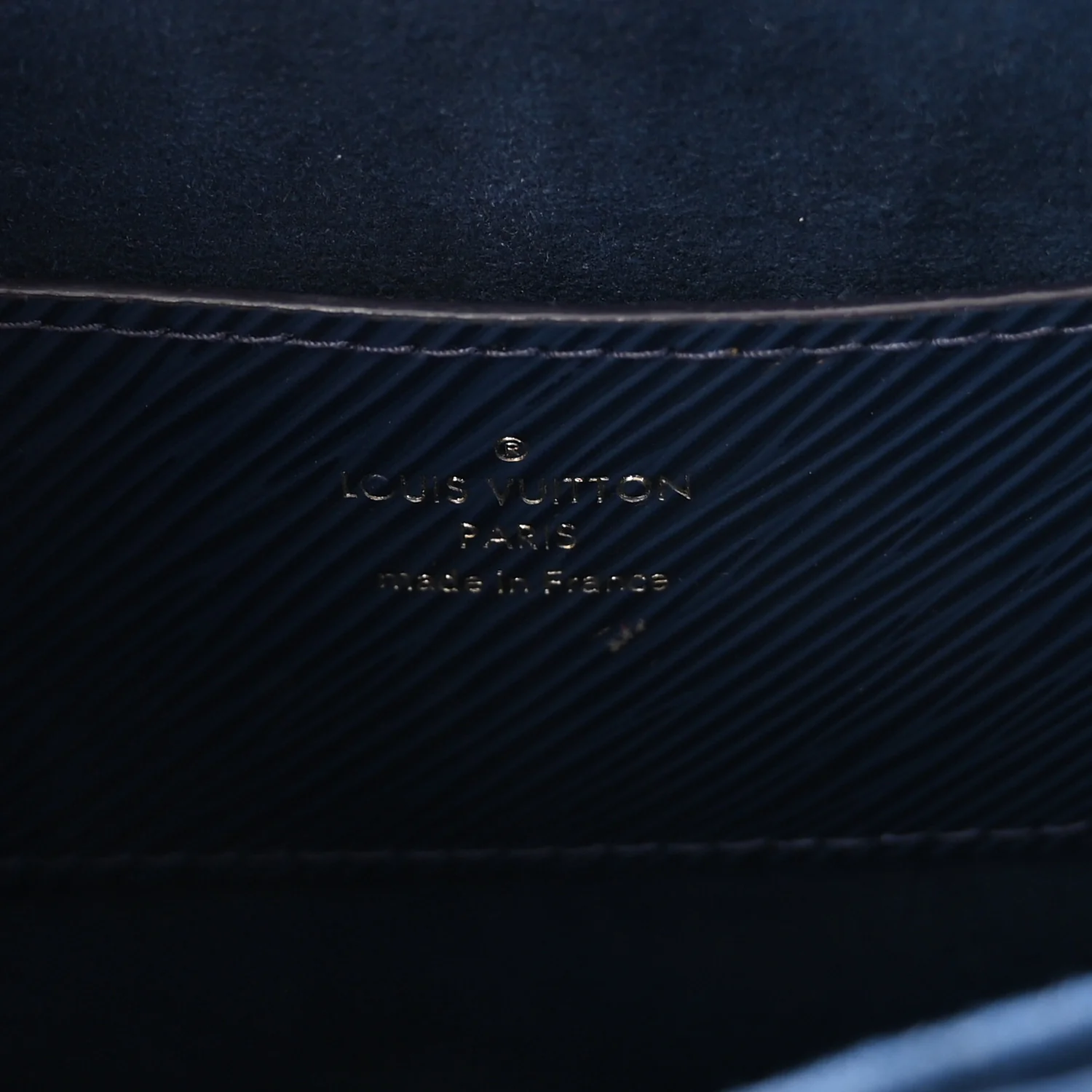 Epi Twist Shoulder Bag MM Indigo