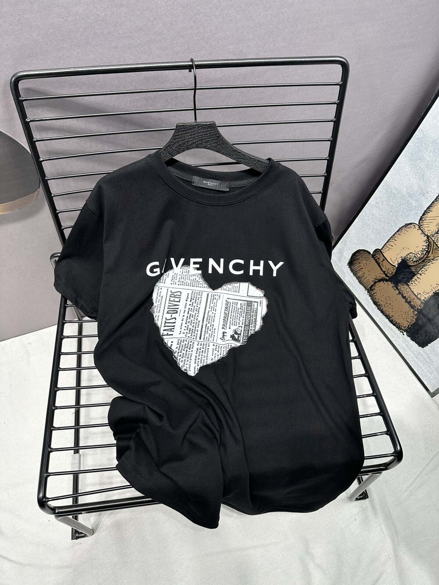 【GIVENCHY 公式旗艦店】 ジバンシー Tシャツ ご好評に付き再入荷！半袖Tシャツ