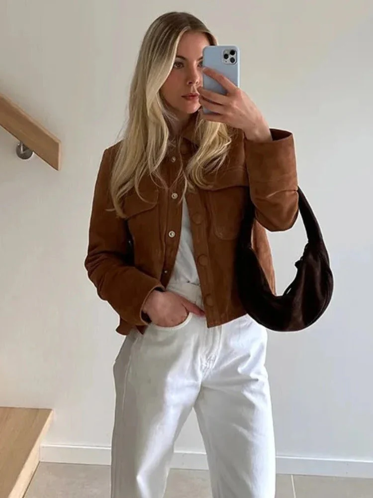 Léa Blanchet | La Veste en Daim Luxe
