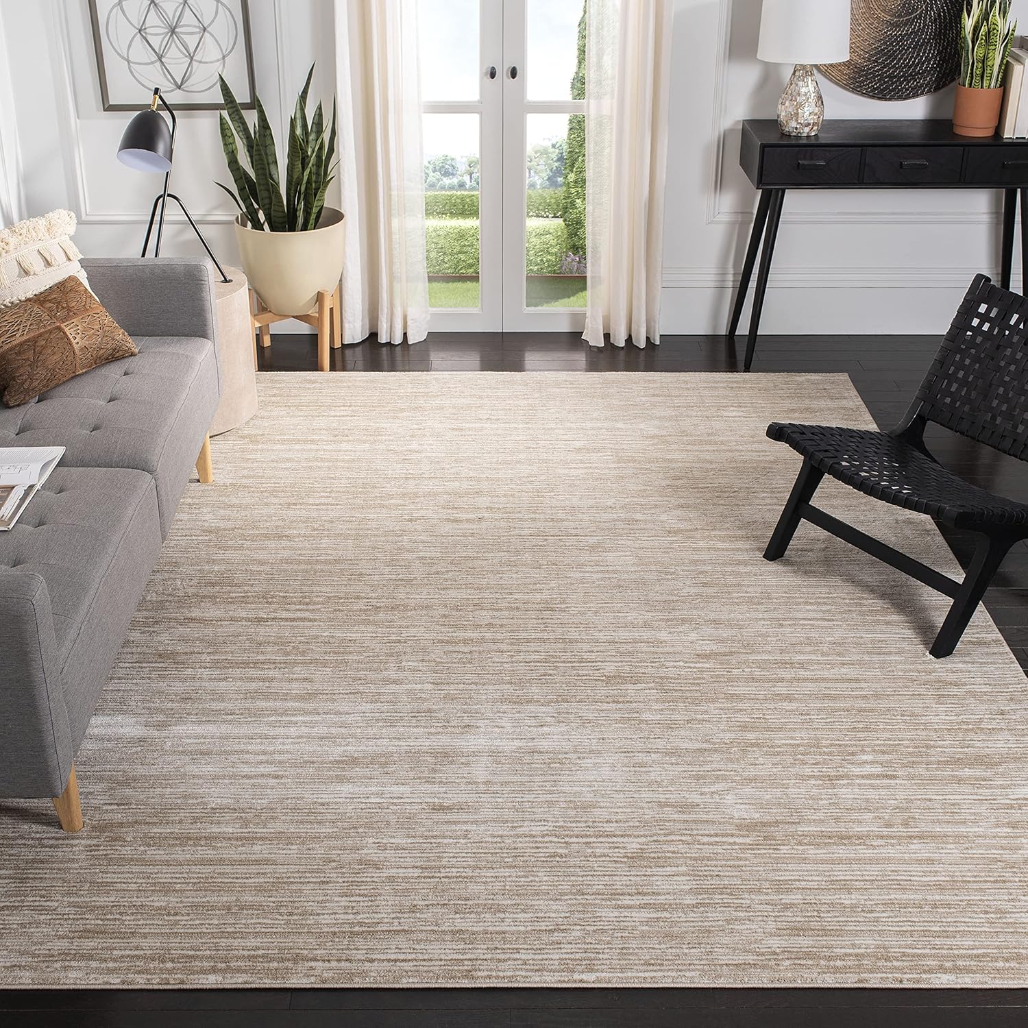 SAFAVIEH Vision Collection Area Rug - 12' Square, Cream, Modern Ombre Design, Non-Shedding & Easy to Clean, Ideal for Living Room, Bedroom, Dining Space (VSN606F)