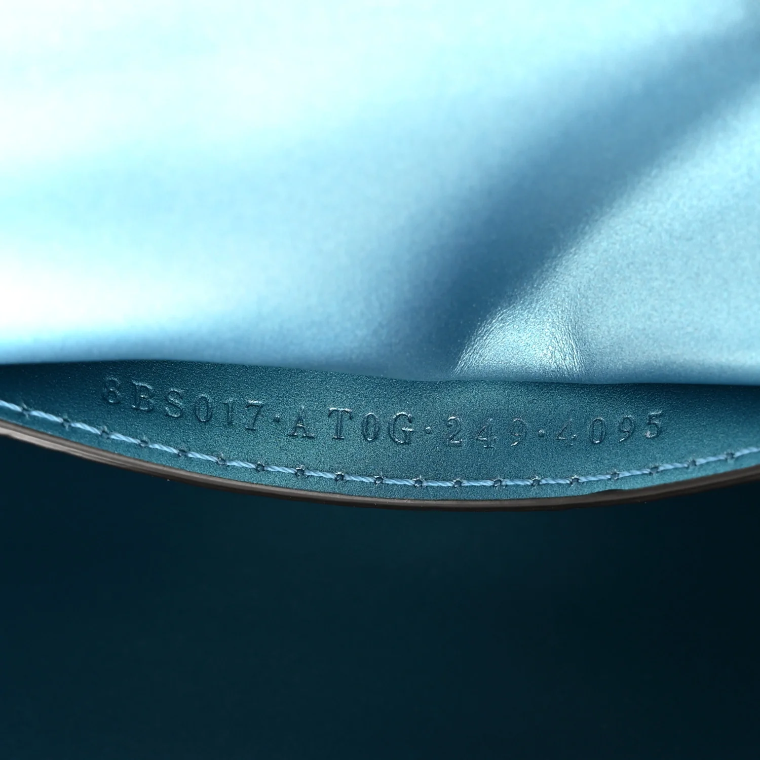 Metallic Cuoio Roma Sellerissima Nappa Sintetica Tape Stitch Mini Baguette Placca Argento
