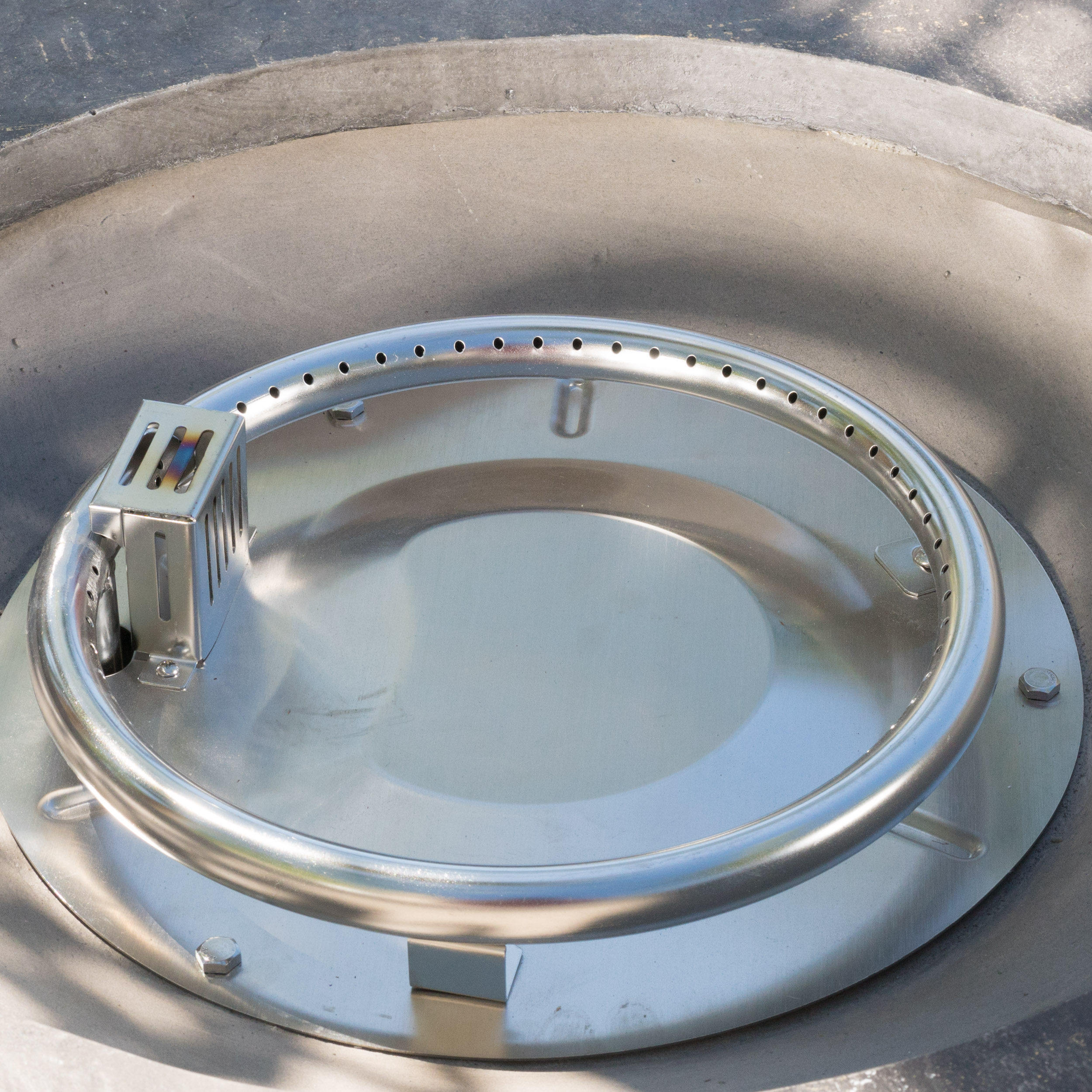 Awalua 32" Circular MGO Fire Pit Withnbsp;Grey Top - 40,000 BTU, Natural Stone