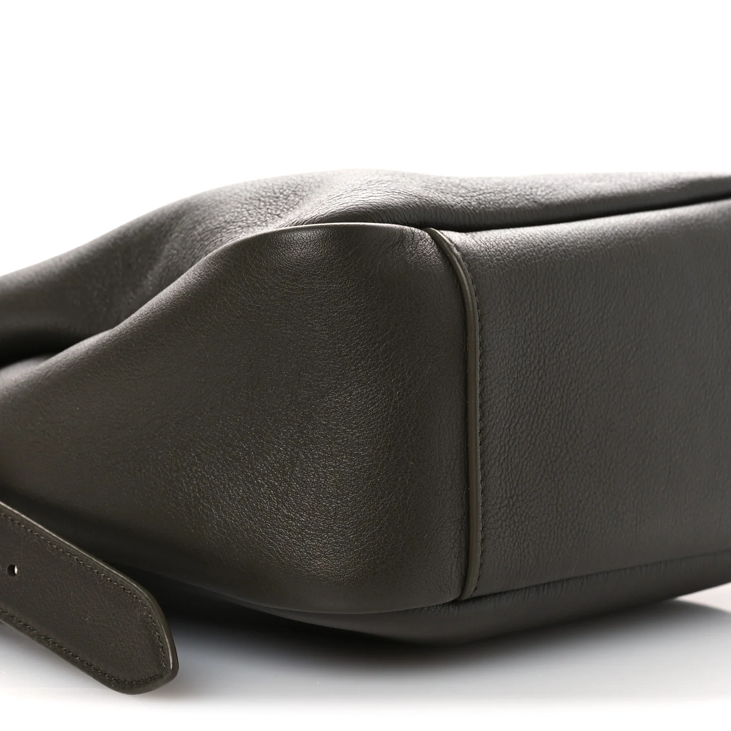 Smooth Calfskin Small Le 5 A 7 Soft Hobo Light Musk