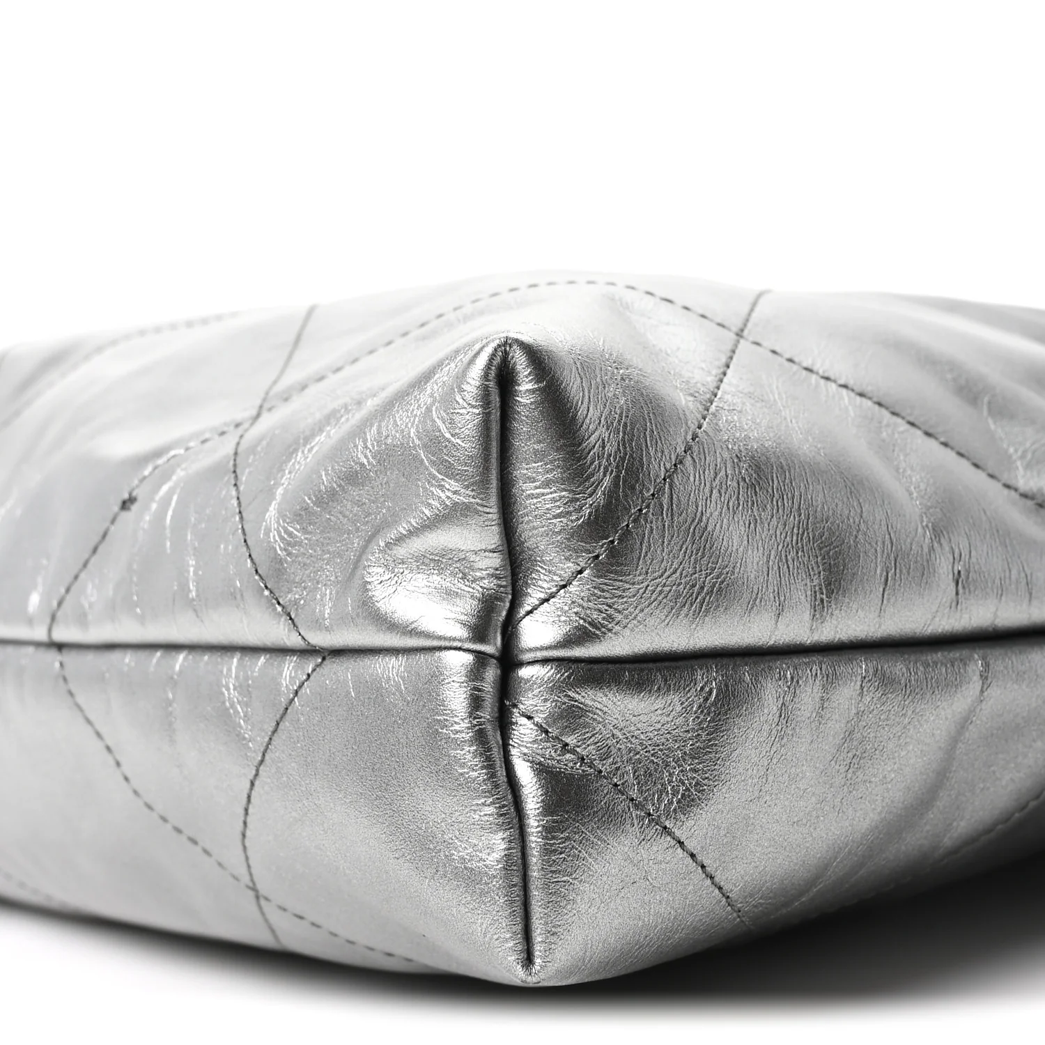 Metallic Shaded Calfskin Quilted Chanel 22 Black Silver