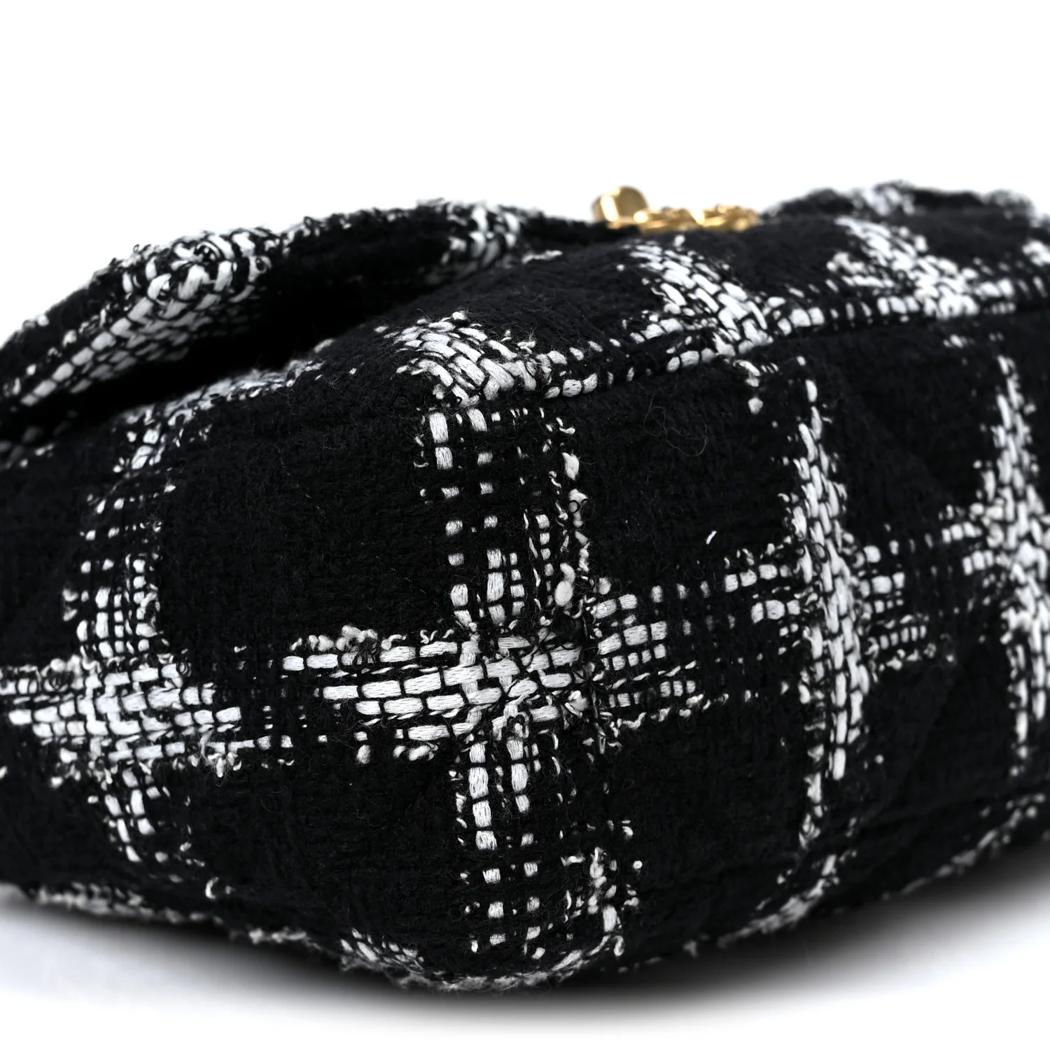 Tweed Quilted Medium Chanel 19 Flap Black White