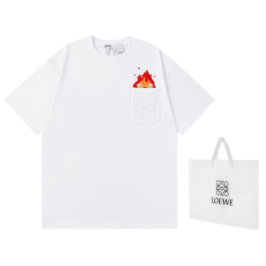 【LOEWE 公式旗艦店】（ロエベ）2025春夏新作ハウルの動く城柄丸首半袖Tシャツ 男女兼用半袖Tシャツ