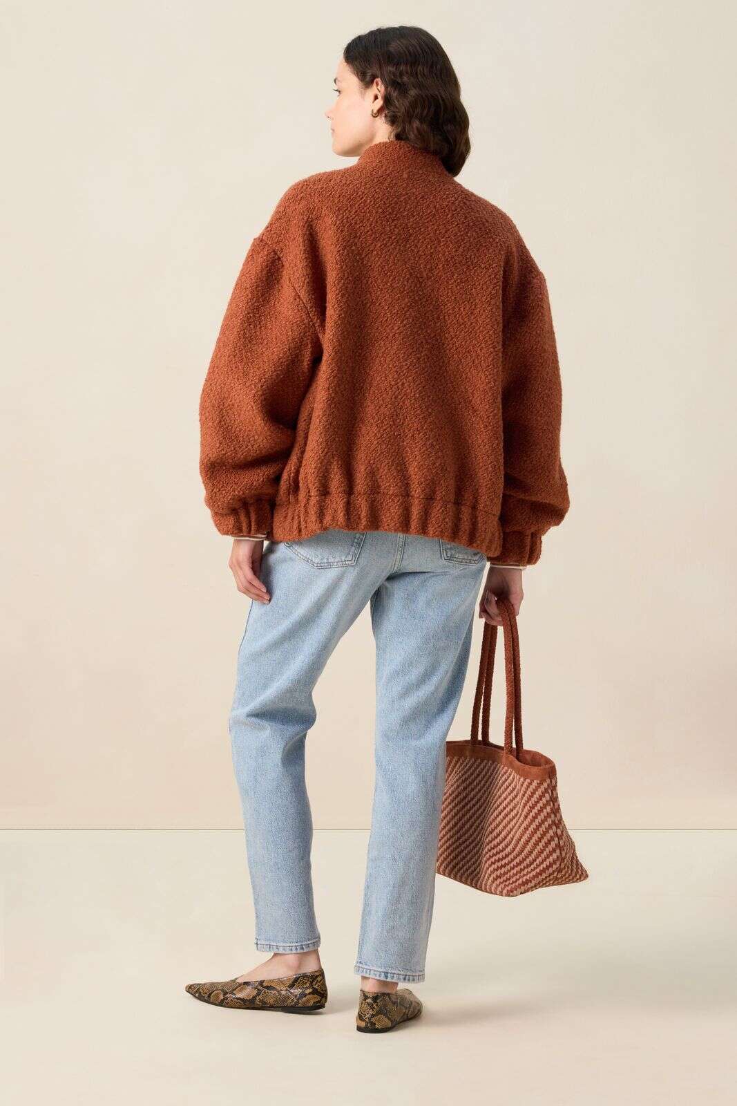 Bruine wollen boucl&eacute; jas