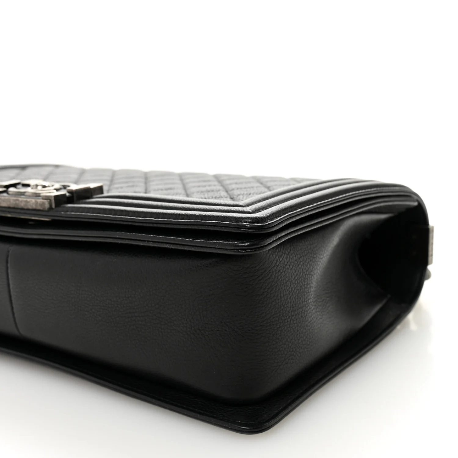 Grained Calfskin Quilted New Medium Boy Flap Black