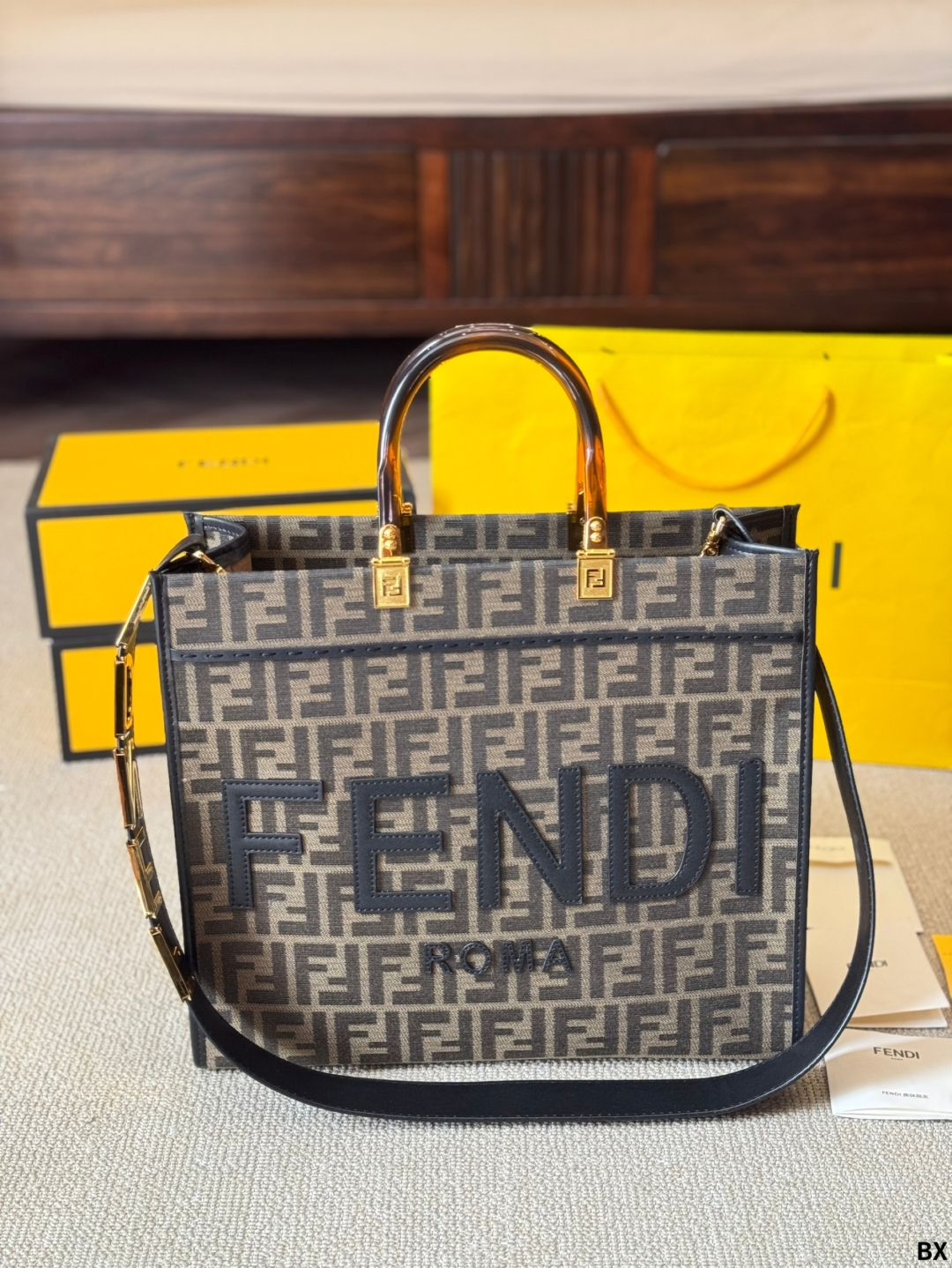 Fen new arrival peekabo tote bag size??35*30 cm