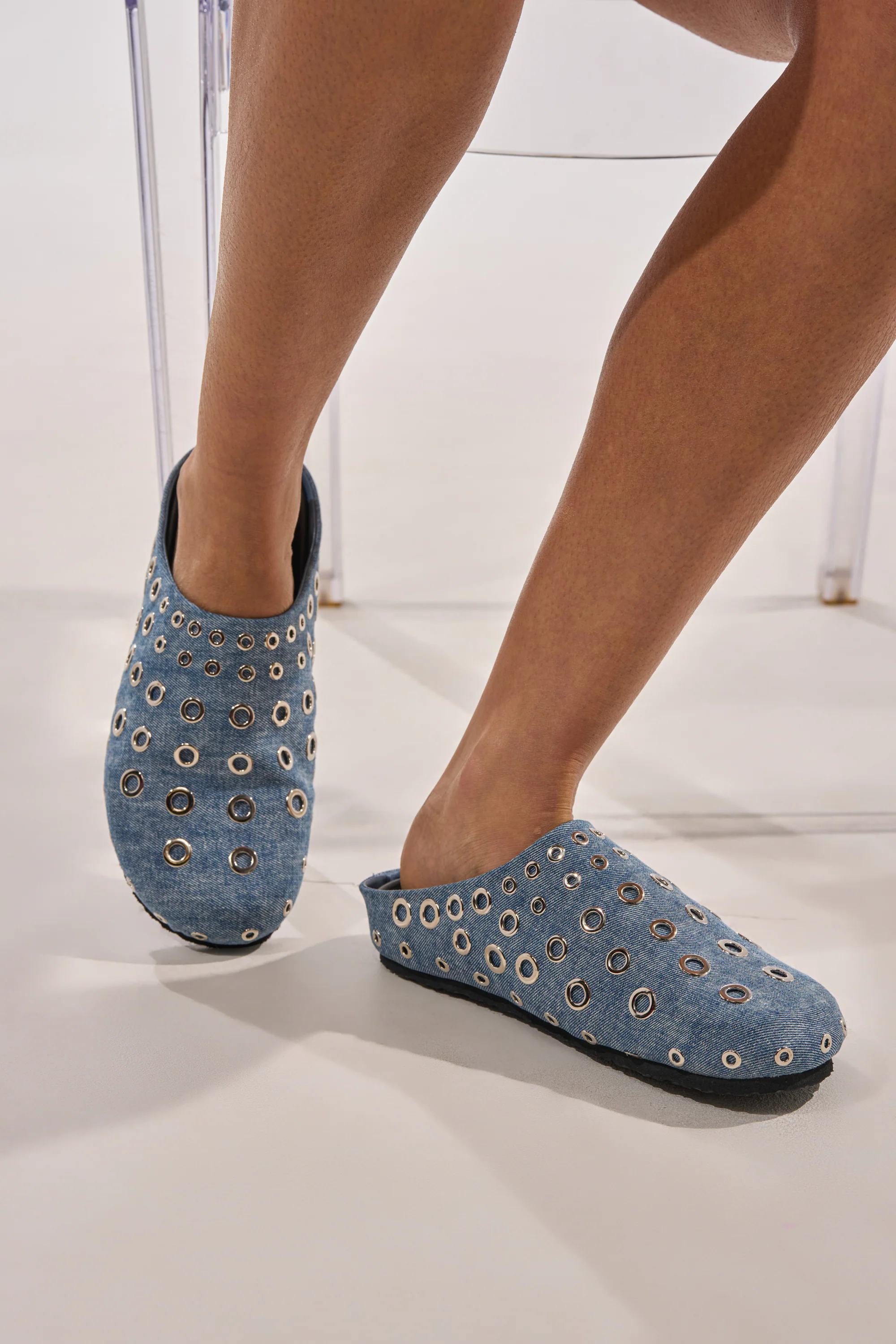 AZALEA WANG MARSHA DENIM GROMMET DETAIL FLAT - Akira Store
