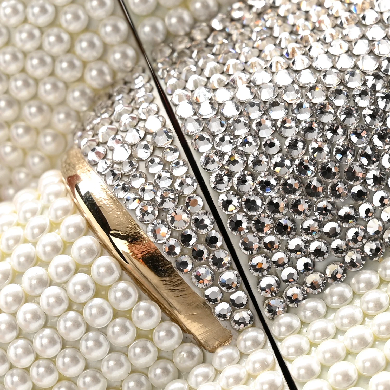 Pearl Crystal Sweetheart Bear Minaudiere Clutch White