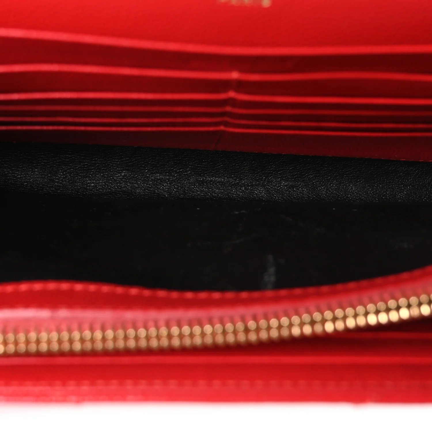 Grain De Poudre Matelasse Chevron Monogram Chain Wallet Rouge Eros