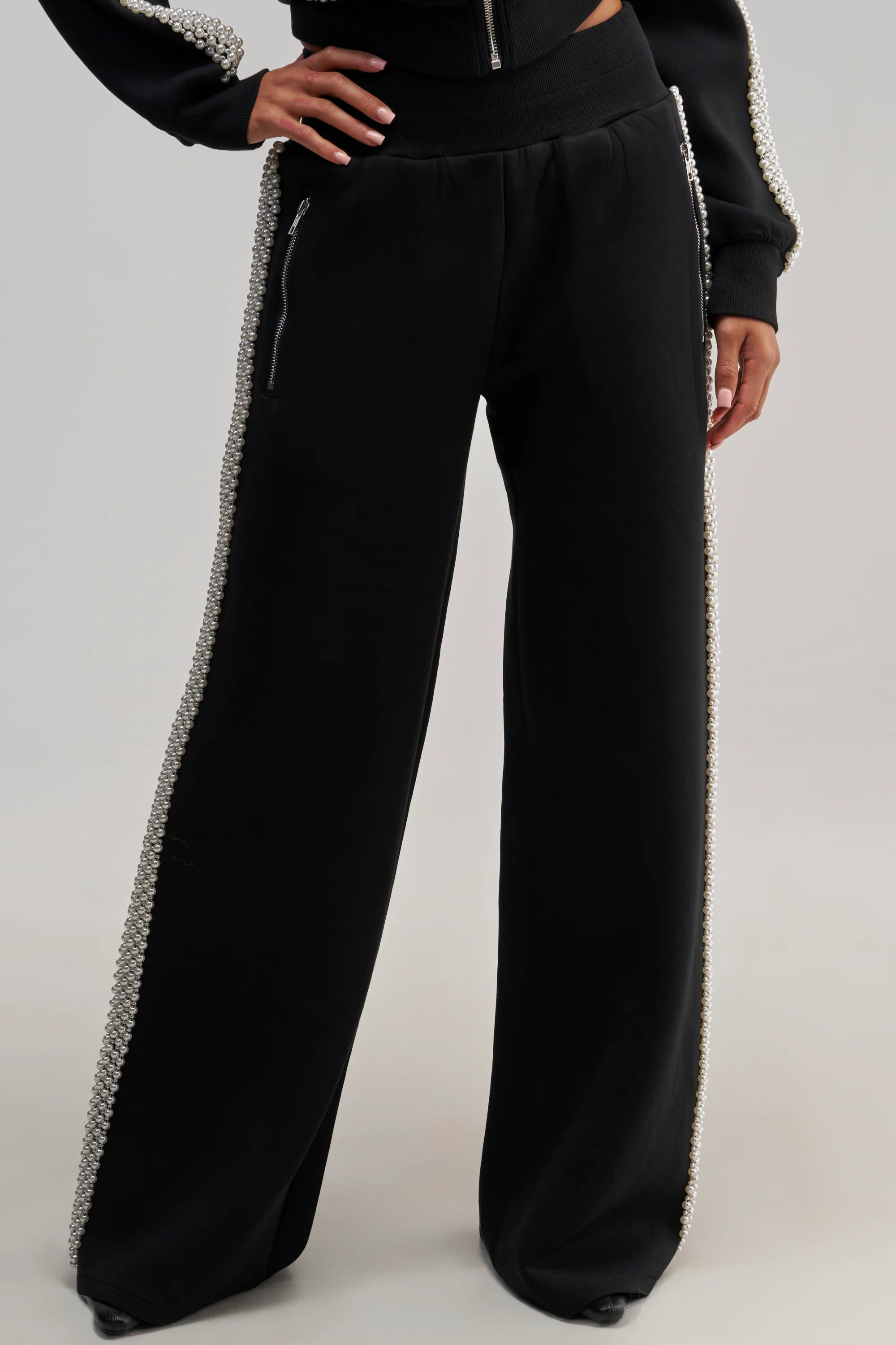 PEARL GIRL JOGGER - Akira Store